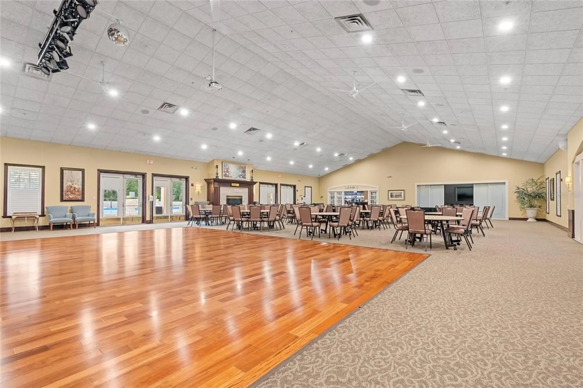 Property Slideshow image 35 of 44 | 265 center oak cir, Spring Hill, FL, 34609