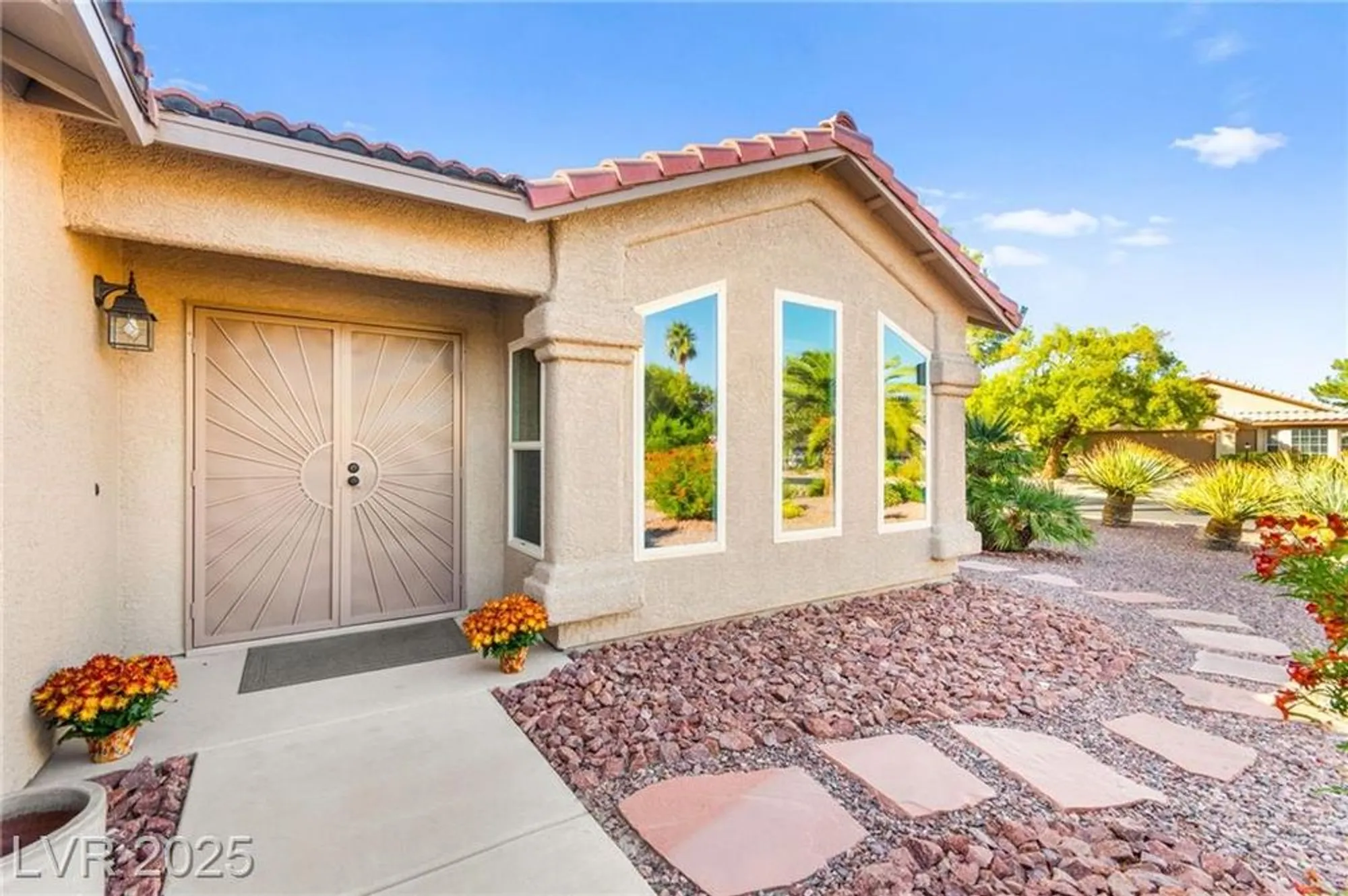 Property Slideshow image 10 of 65 | 5245 woodlawn ln, Las Vegas, NV, 89130