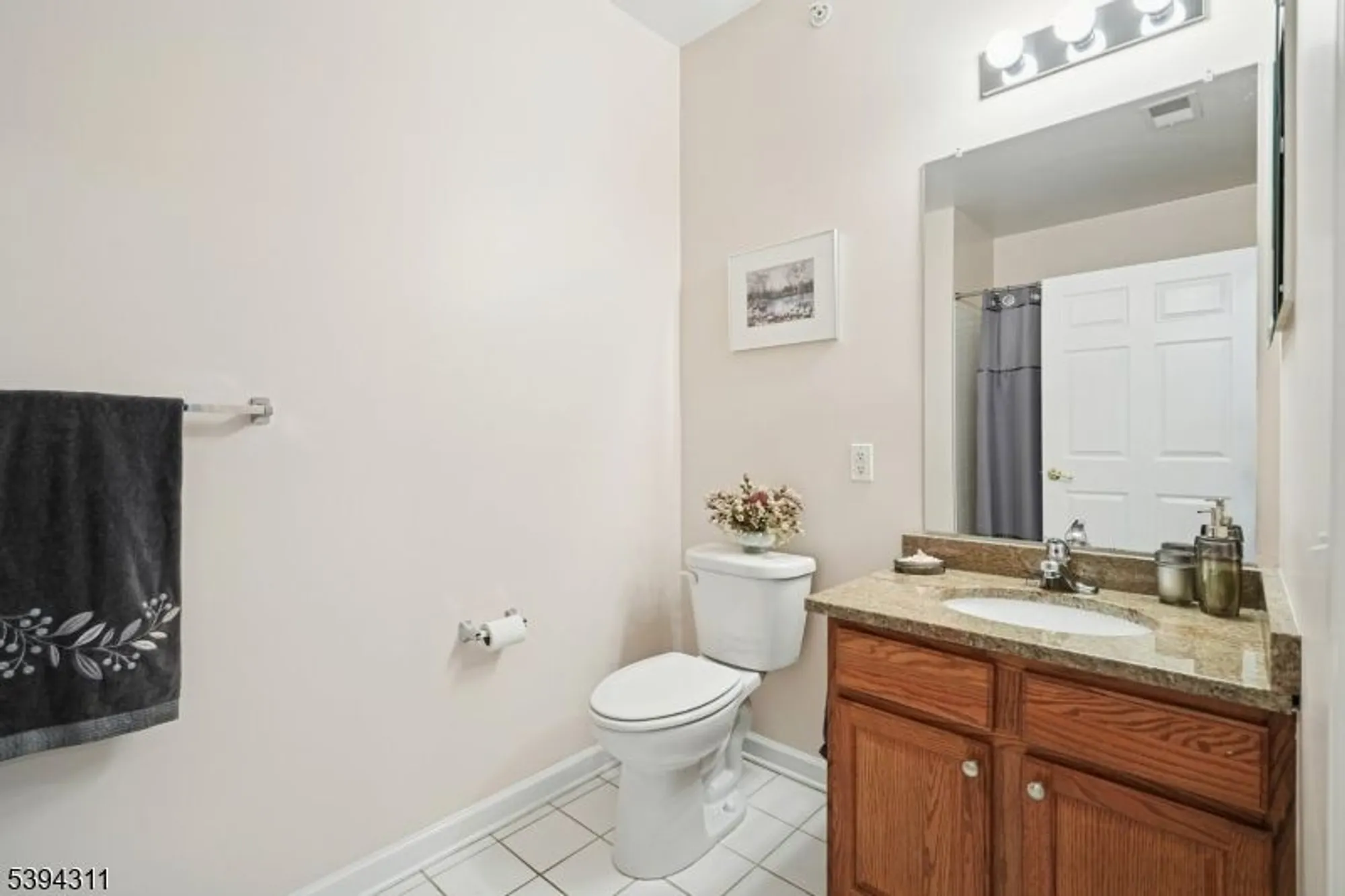 Property Slideshow image 24 of 38 | 806 holly ln, Cedar Grove, NJ, 07009
