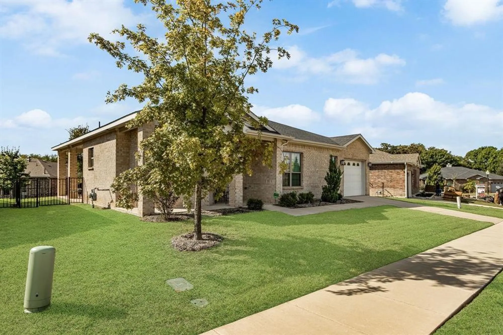 Property Slideshow image 3 of 32 | 3713 fireside ln, Mckinney, TX, 75071