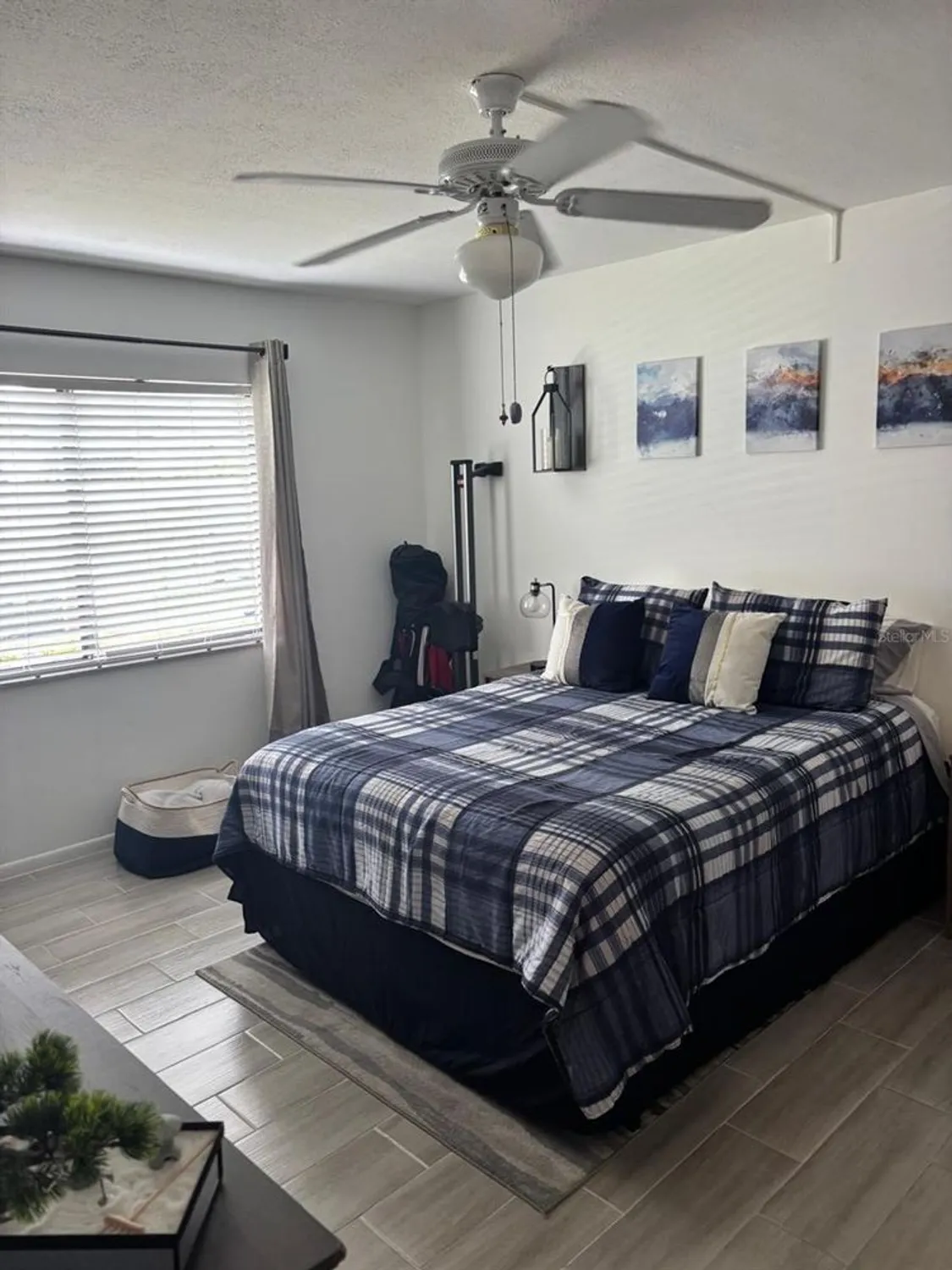 Property Slideshow image 15 of 24 | 5689 gardens dr, Sarasota, FL, 34243