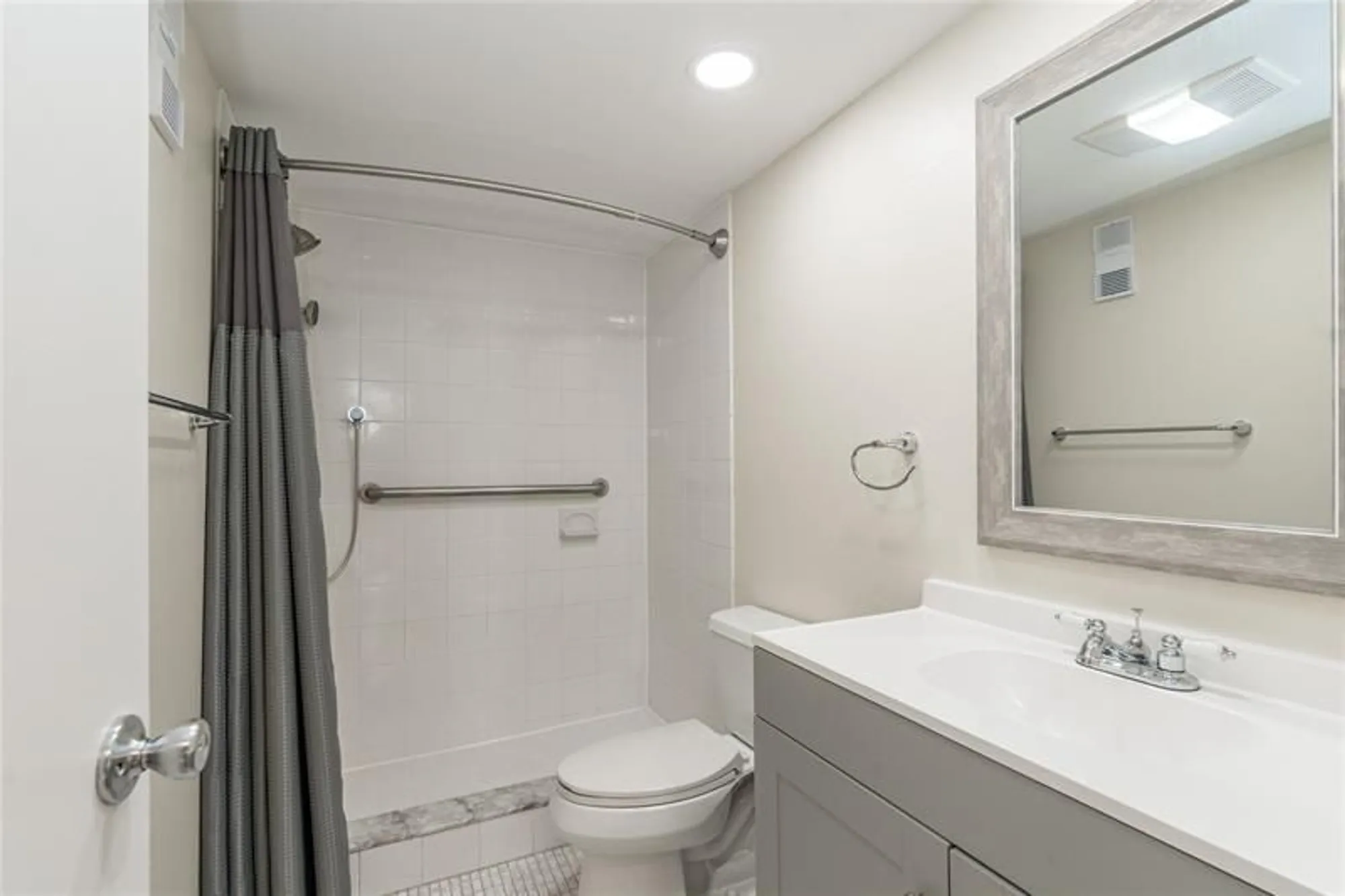 Property Slideshow image 6 of 53 | 8900 washington blvd 403a, Pembroke Pines, FL, 33025