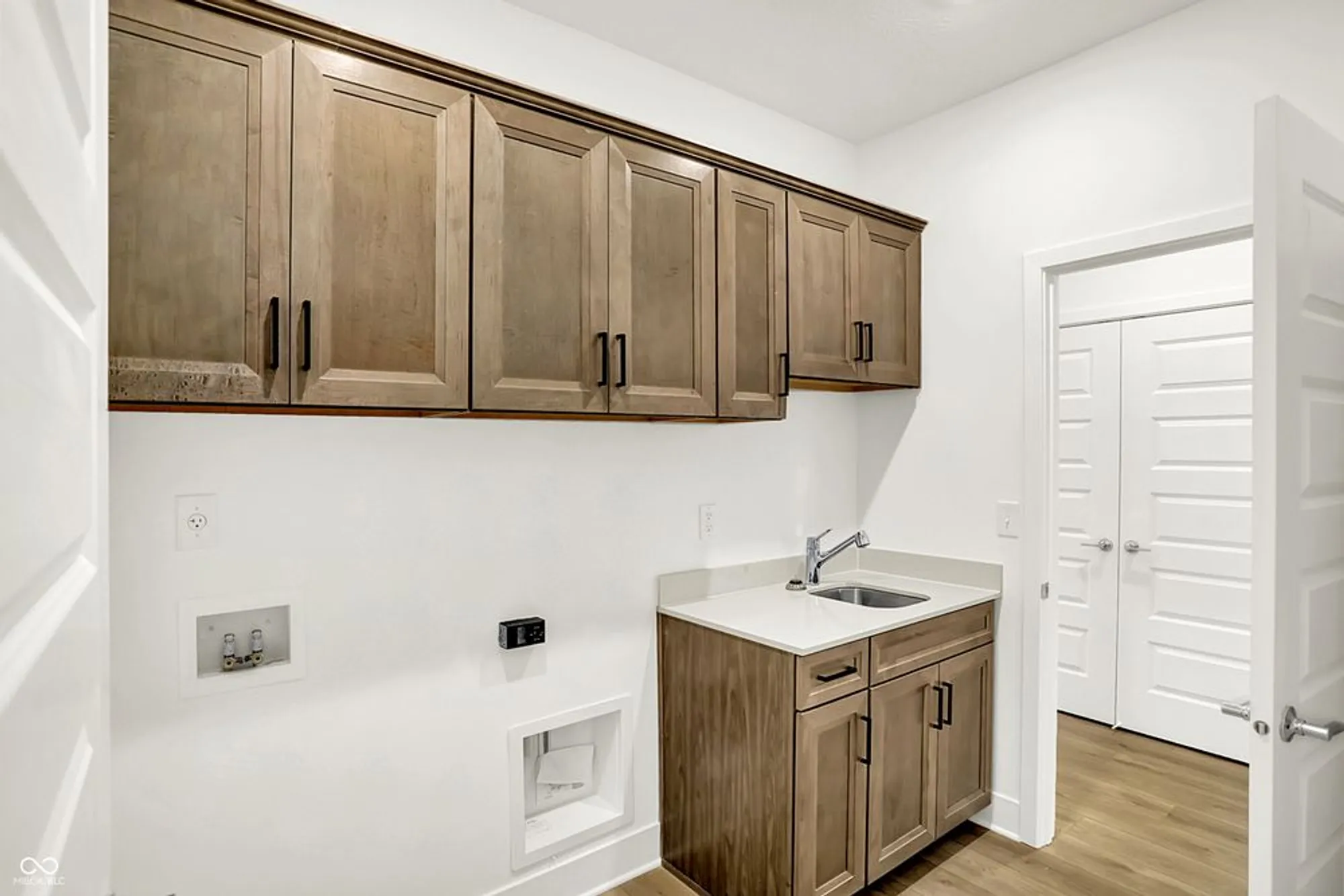 Property Slideshow image 45 of 52 | 5076 foxley park ln, Avon, IN, 46123