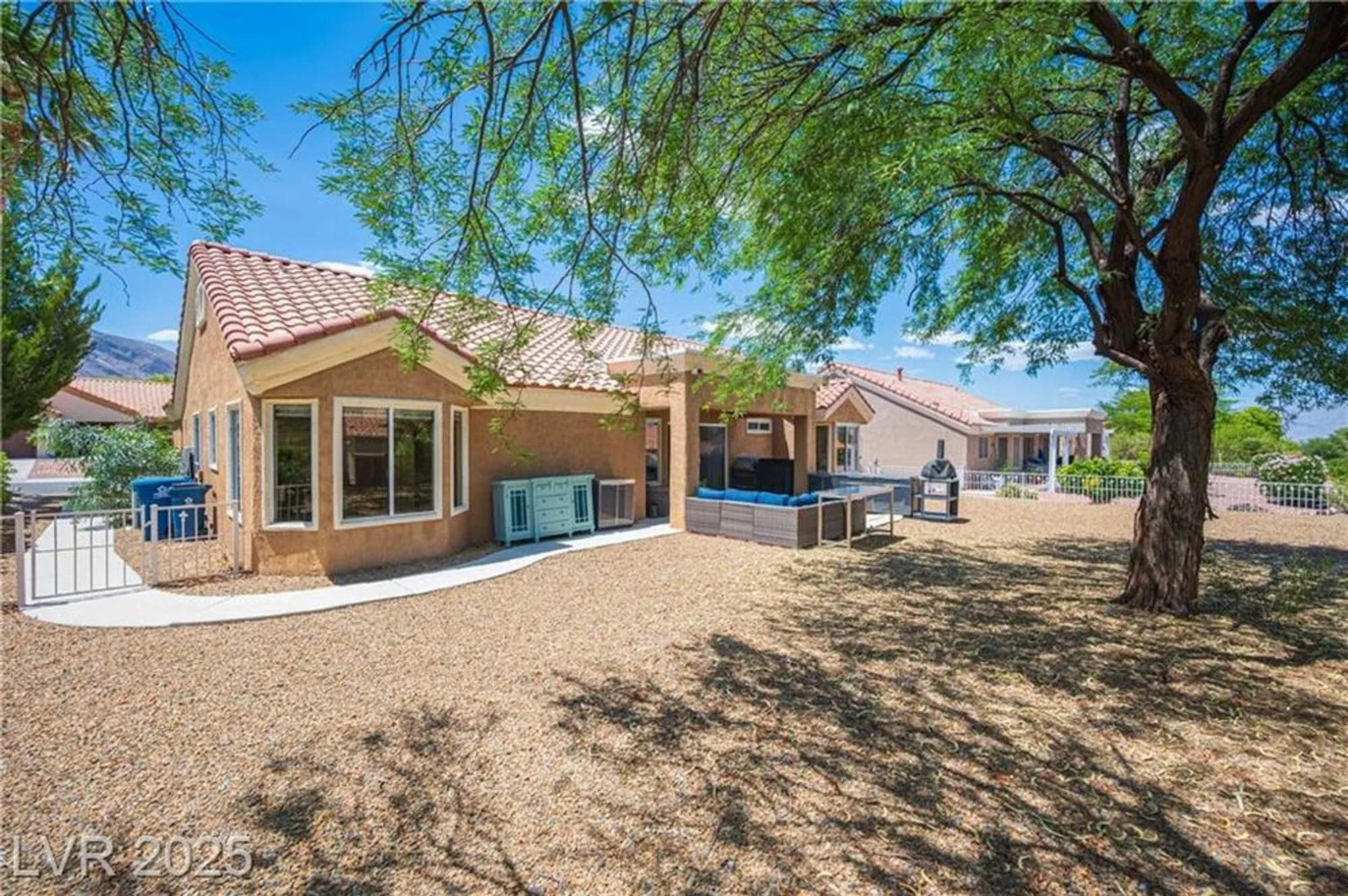 Property Slideshow image 9 of 72 | 2548 tumble brook dr, Las Vegas, NV, 89134