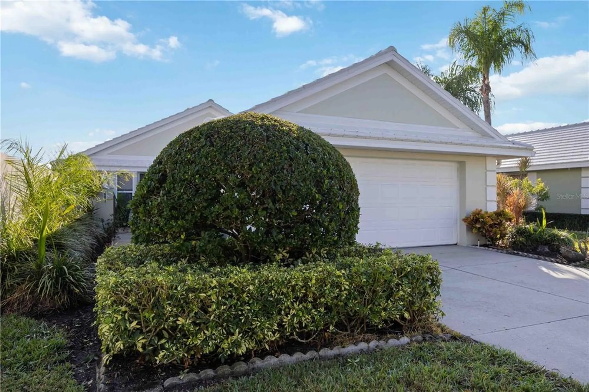 Property Slideshow image 2 of 38 | 805 harrington lake dr 76, Venice, FL, 34293