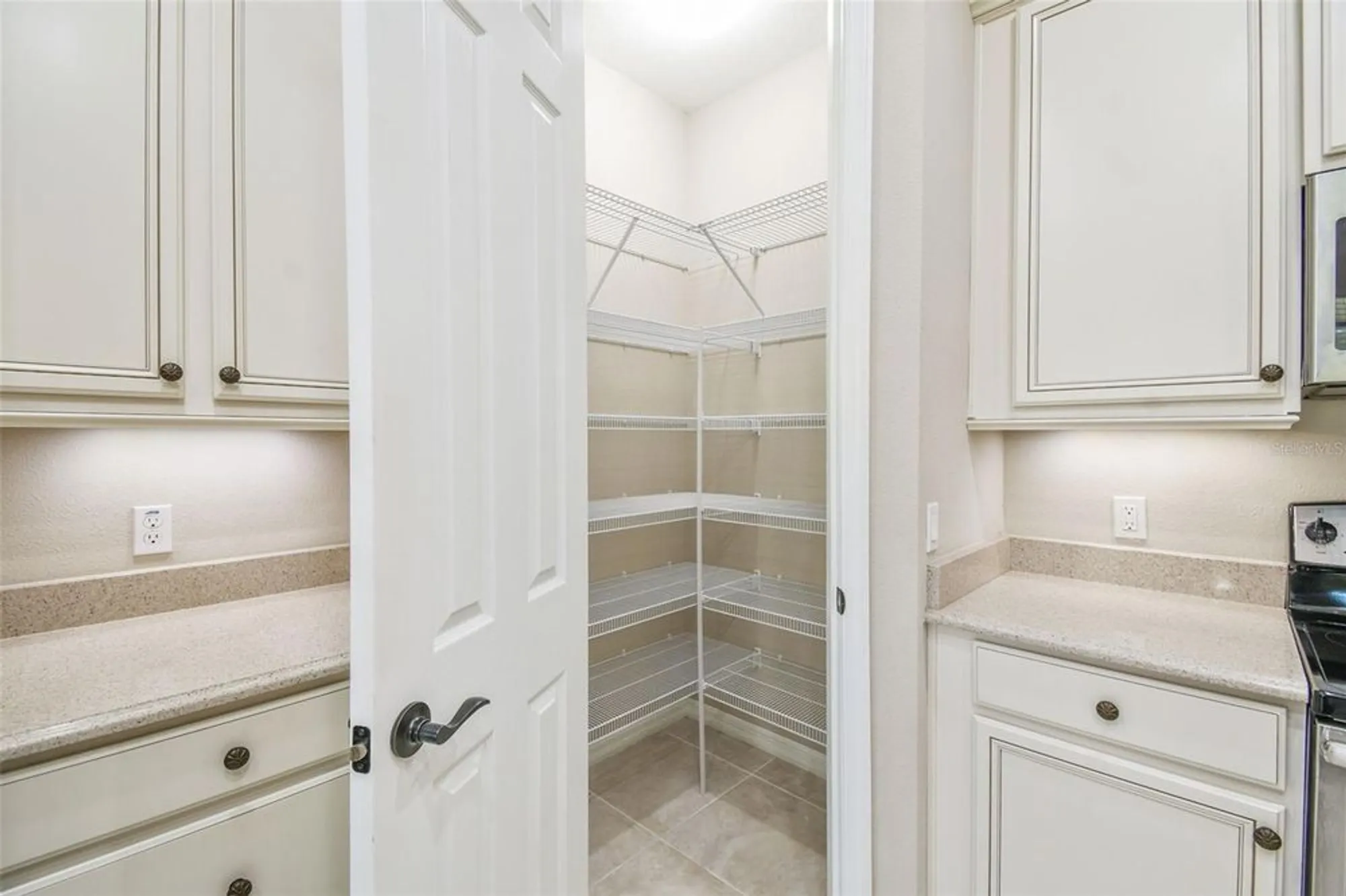 Property Slideshow image 11 of 54 | 159 casavista dr, Kissimmee, FL, 34759