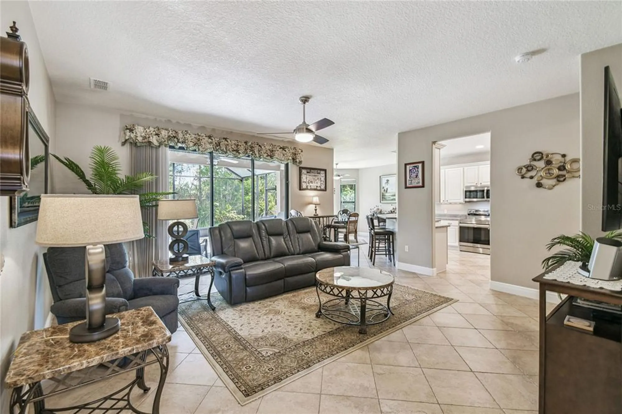 Property Slideshow image 6 of 60 | 107 los gatos pl, Poinciana, FL, 34759