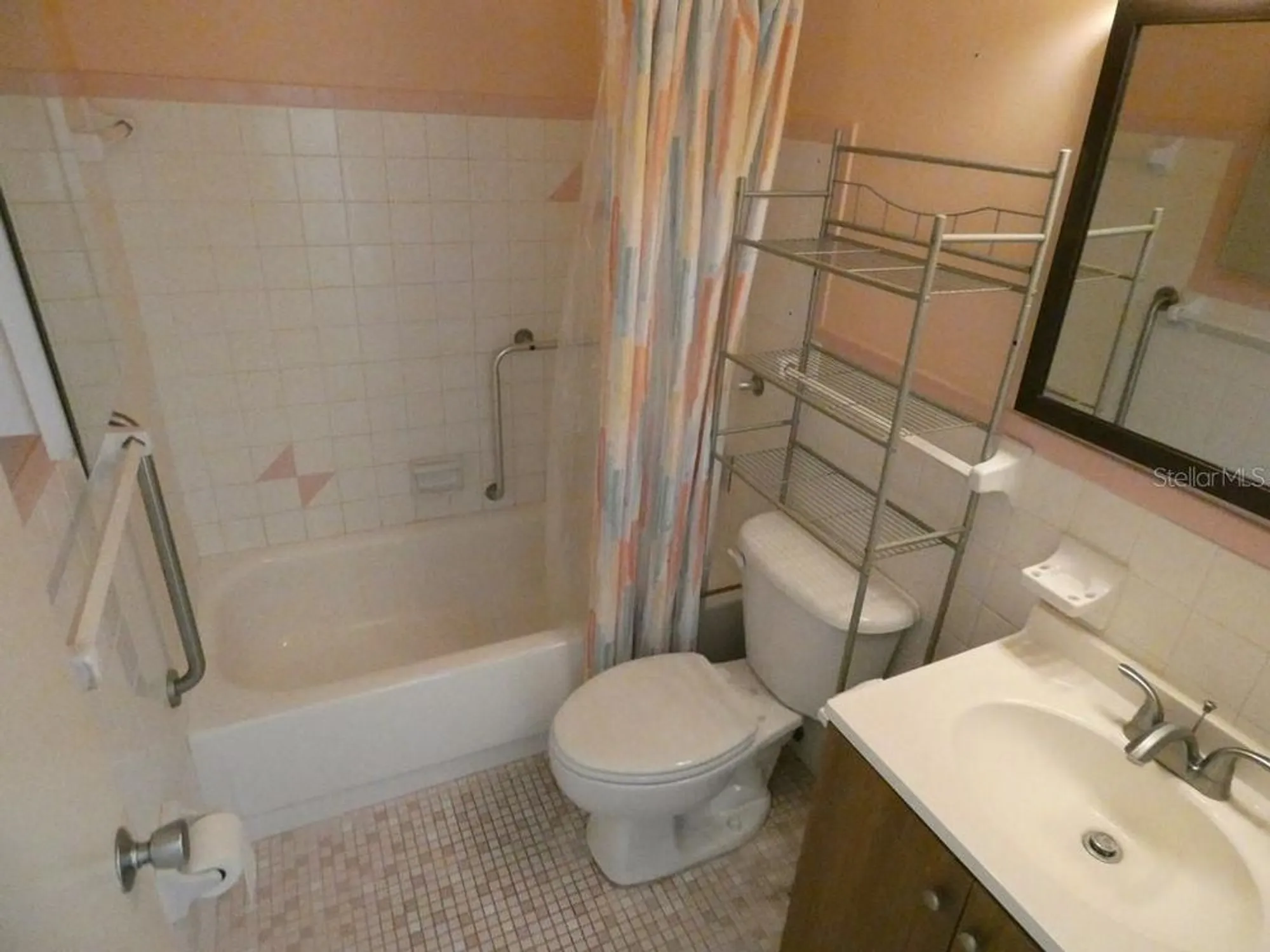 Property Slideshow image 12 of 30 | 2462 brazilia dr apt 44, Clearwater, FL, 33763