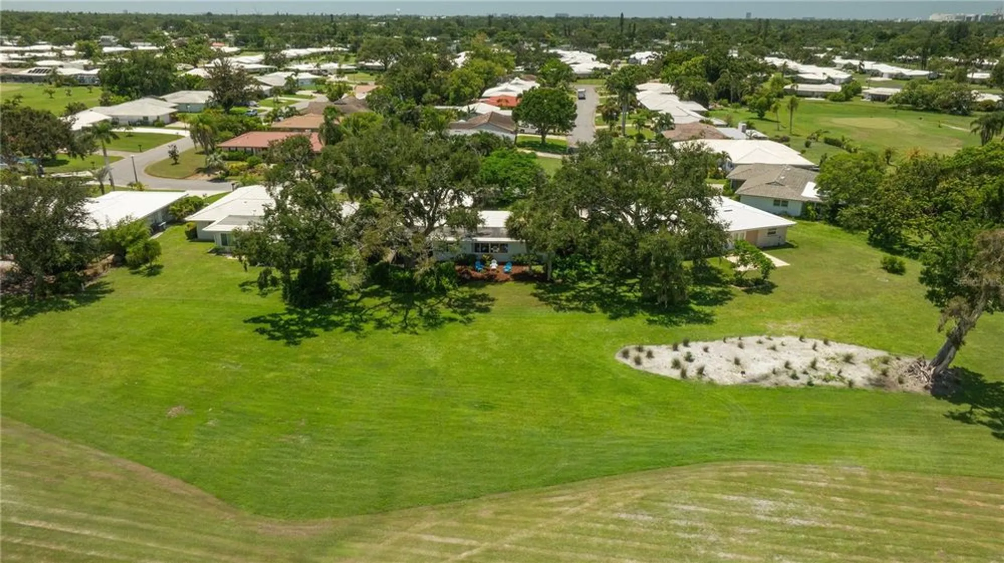 Property Slideshow image 46 of 52 | 3337 spring mill cir, Sarasota, FL, 34239