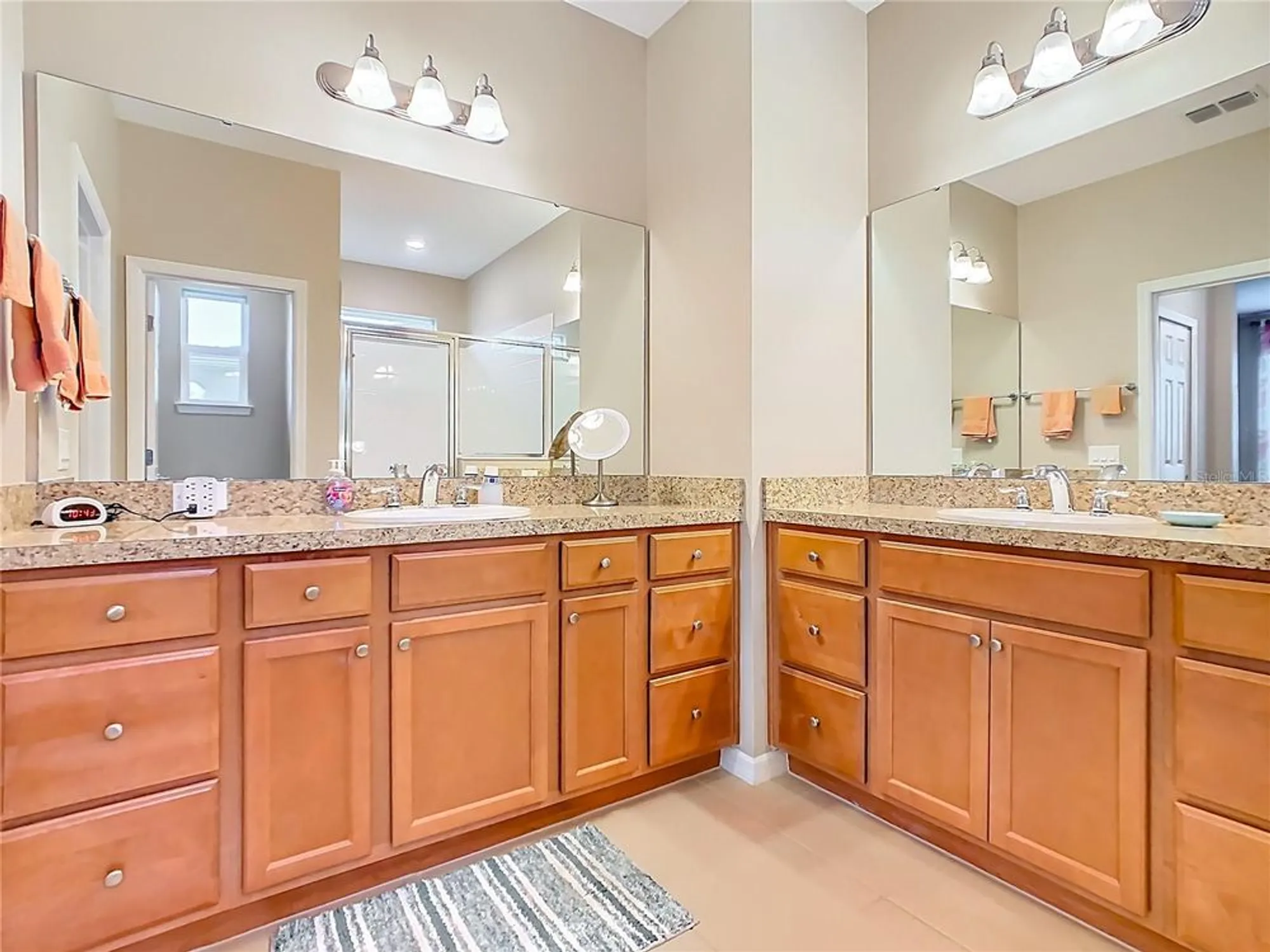 Property Slideshow image 22 of 60 | 2009 lazio loop, Poinciana, FL, 34759