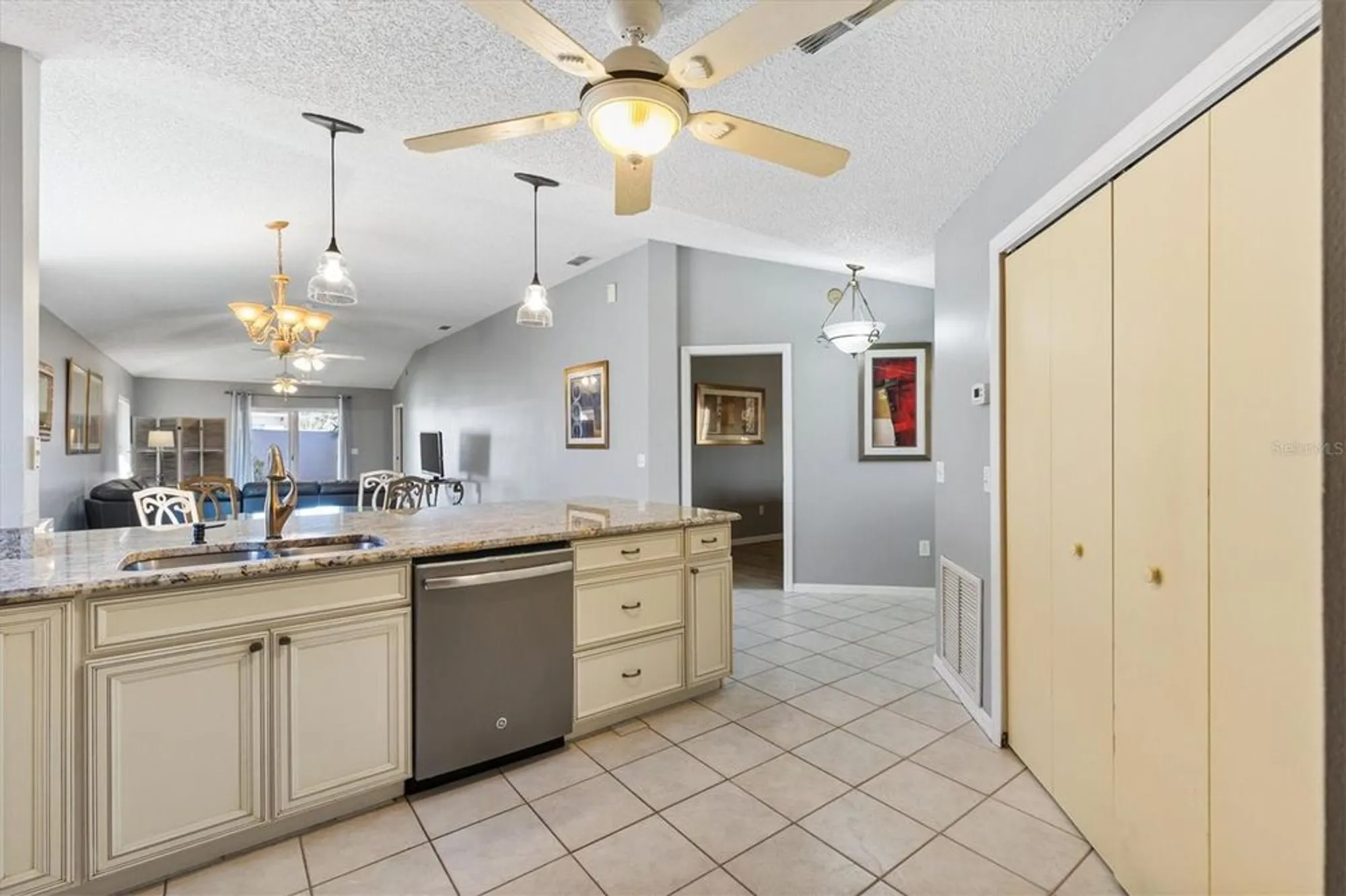 Property Slideshow image 4 of 32 | 748 ramirez ave, Lady Lake, FL, 32159