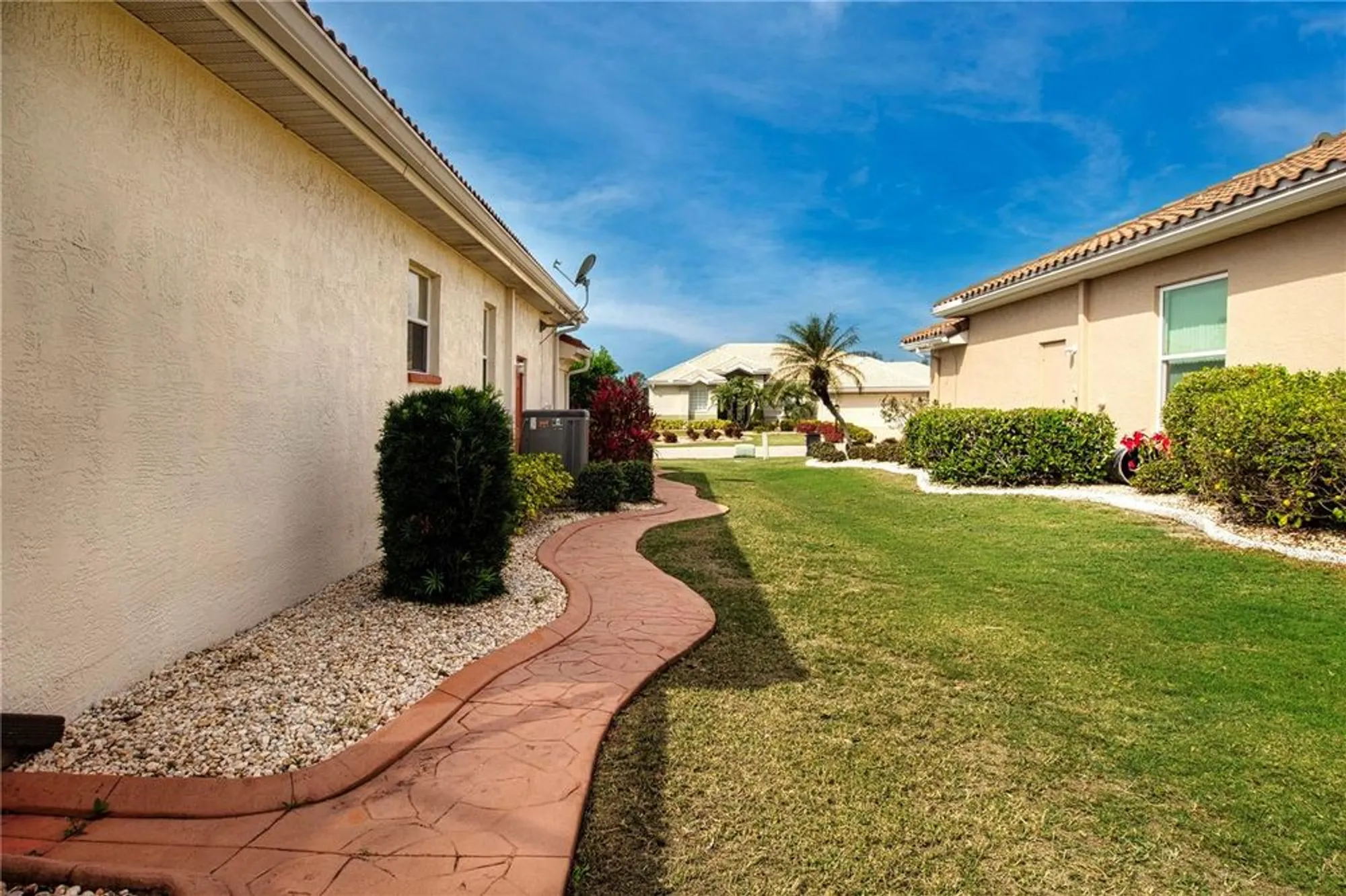 Property Slideshow image 65 of 74 | 1115 signature dr, Sun City Center, FL, 33573