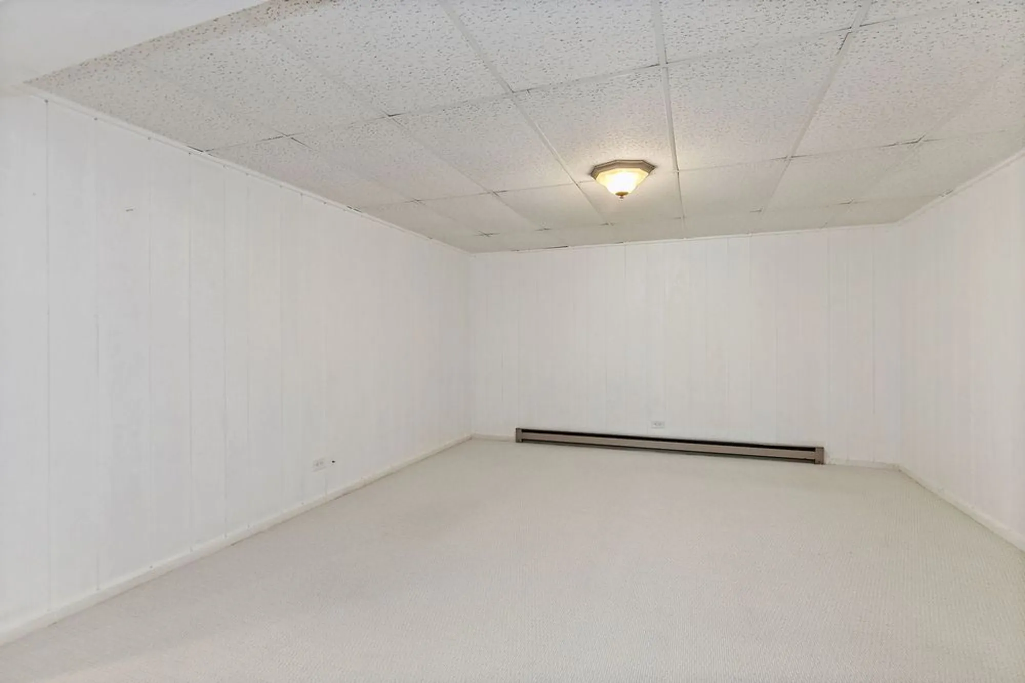 Property Slideshow image 32 of 39 | 830 oak hill rd, Lake Barrington, IL, 60010