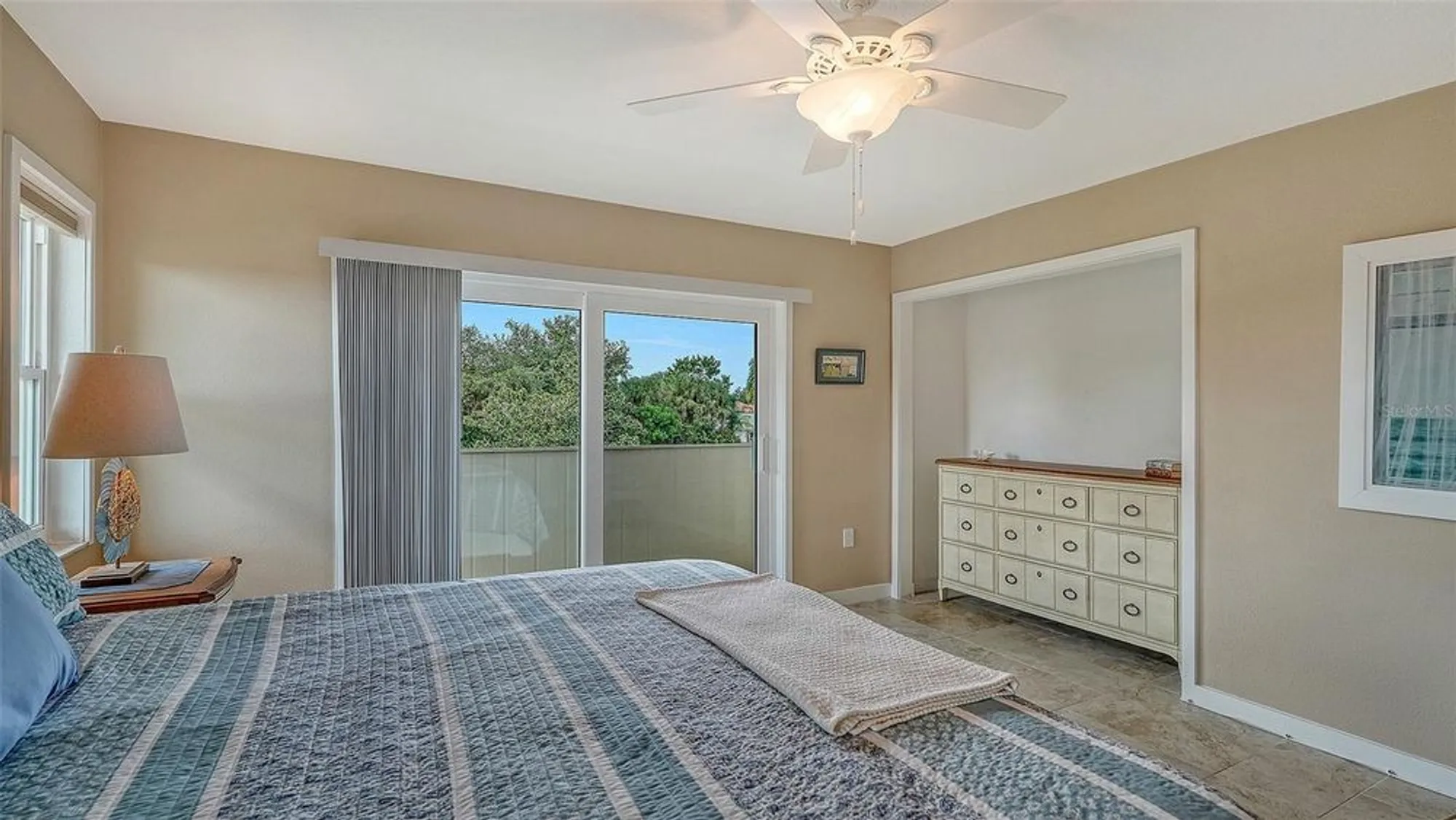 Property Slideshow image 18 of 48 | 7251 w country club dr 225, Sarasota, FL, 34243
