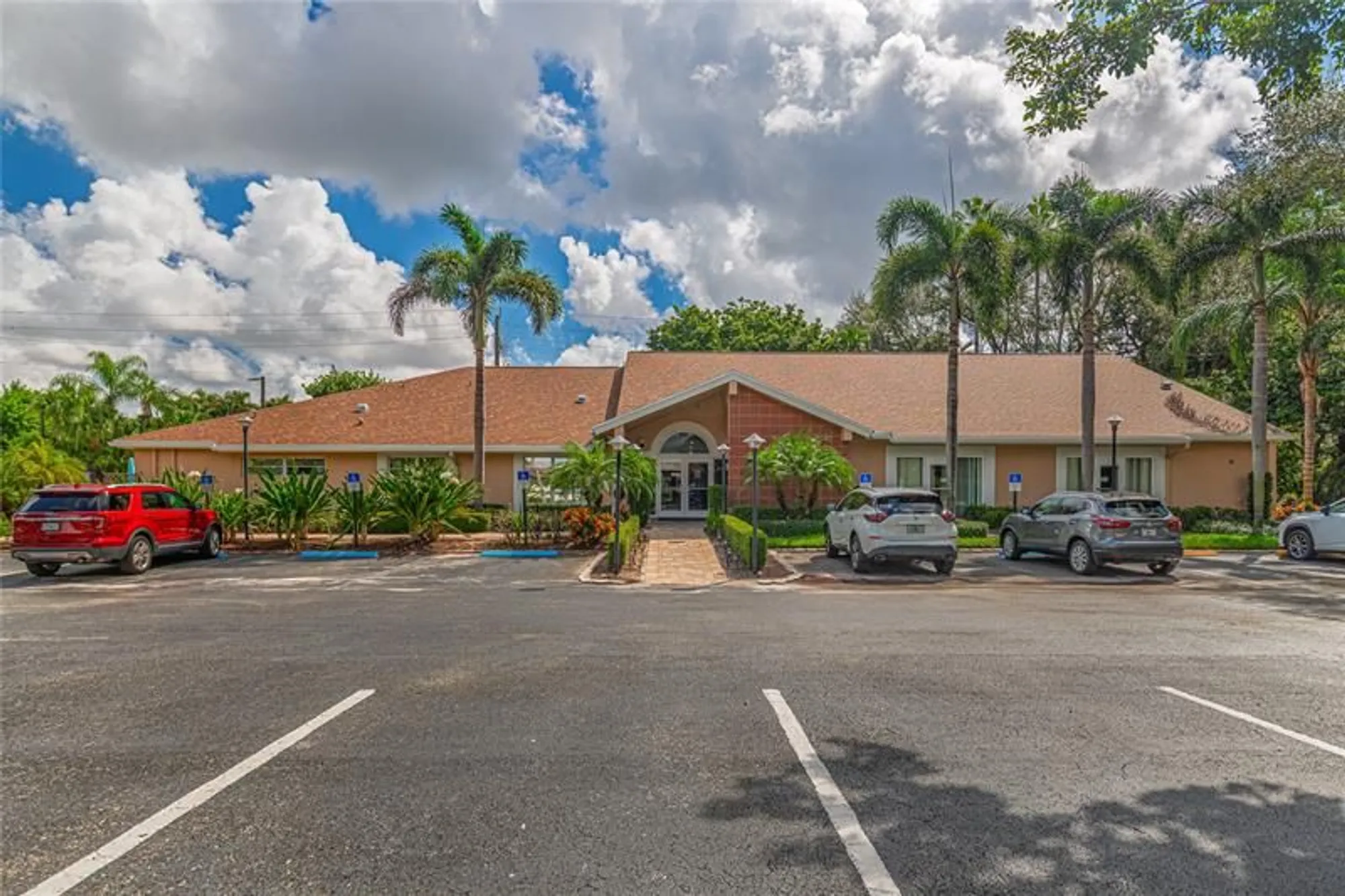 Property Slideshow image 17 of 21 | 8307 summerbreeze ln, Boca Raton, FL, 33496