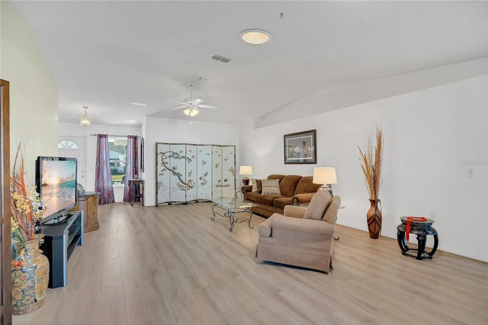 Property Slideshow image 7 of 45 | 131 willow brook dr, Leesburg, FL, 34748