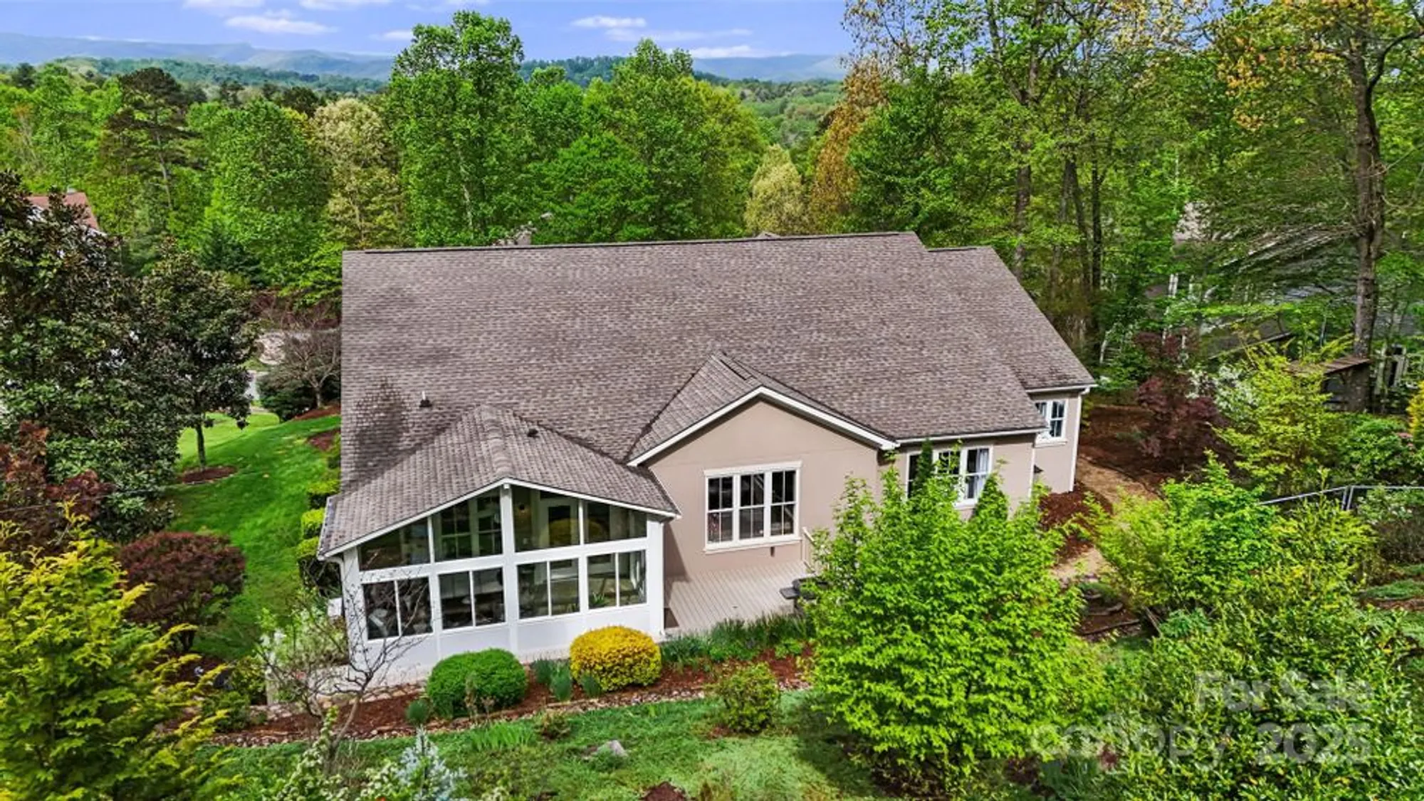 Property Slideshow image 29 of 48 | 14 larue ct, Biltmore Lake, NC, 28715