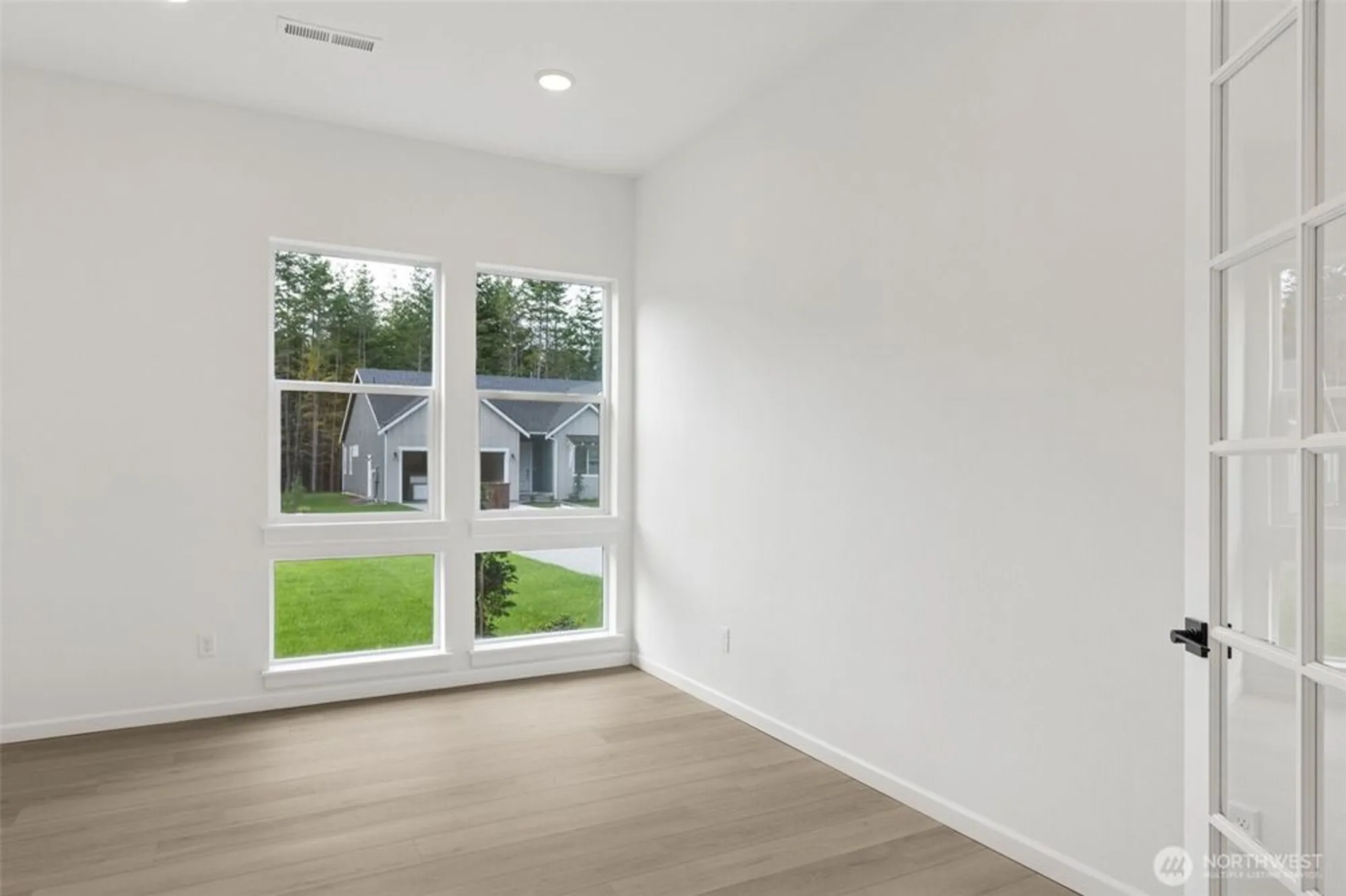 Property Slideshow image 7 of 16 | 61 mccartney peak # 73, Port Ludlow, WA, 98365