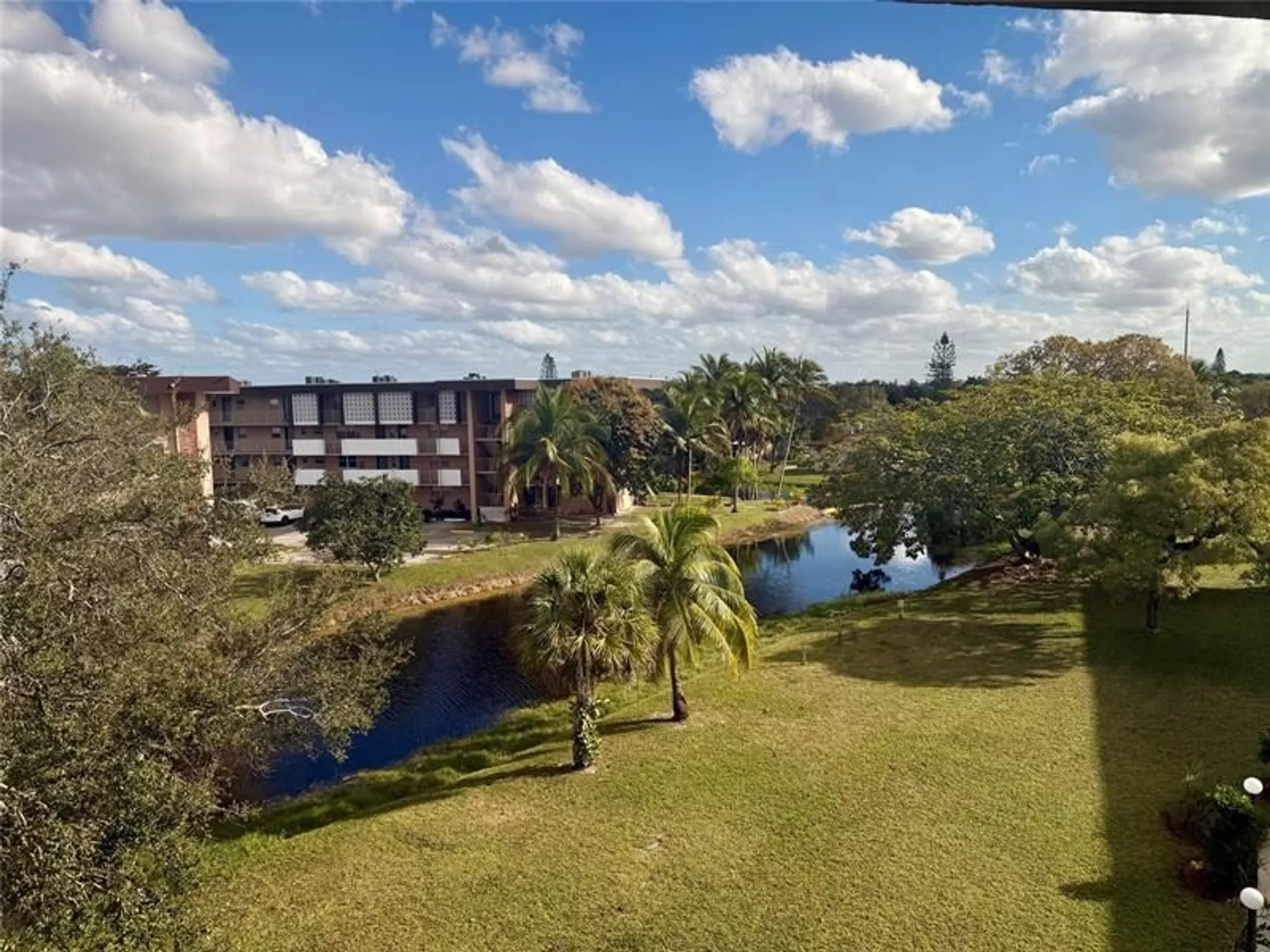 Property Slideshow image 5 of 20 | 2800 nw 47th ter 403b, Lauderdale Lakes, FL, 33313