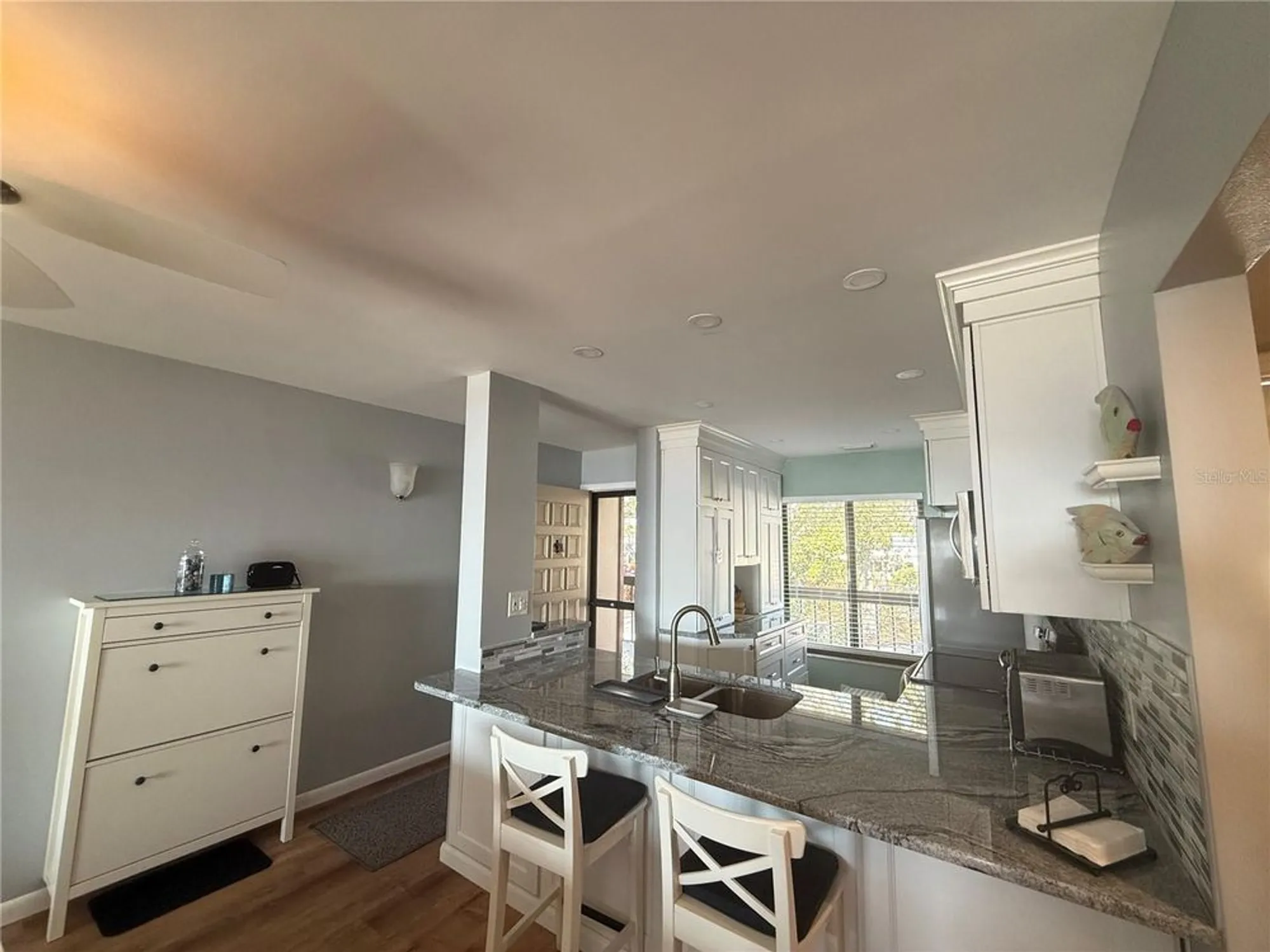 Property Slideshow image 6 of 35 | 6268 palma del mar blvd s apt 215, St Petersburg, FL, 33715