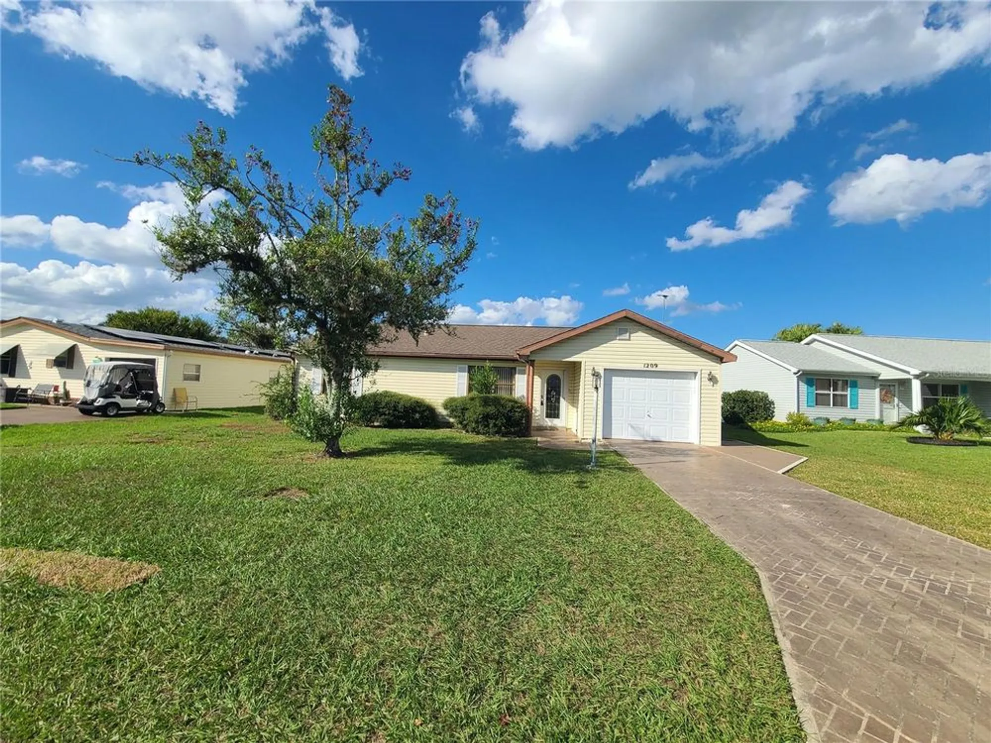Property Slideshow image 1 of 16 | 1209 maria ct, The Villages, FL, 32159