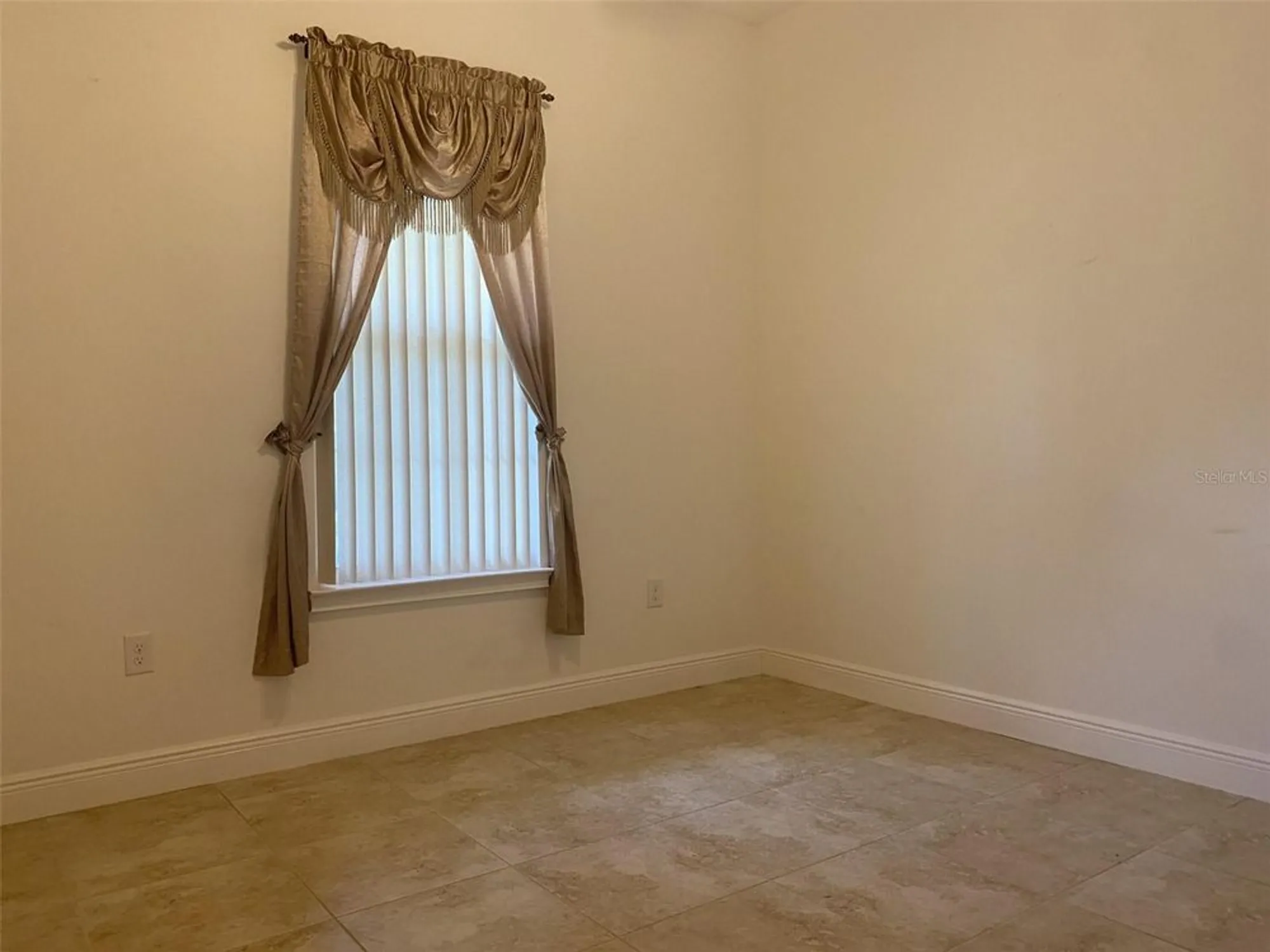 Property Slideshow image 20 of 30 | 2410 datura loop, Saint Cloud, FL, 34772