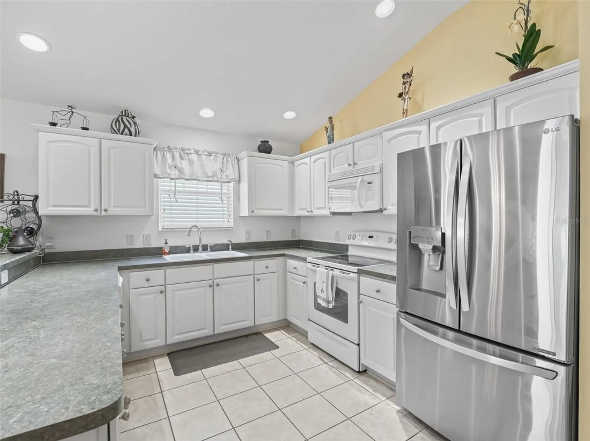 Property Slideshow image 10 of 48 | 1762 meadowlark ave, The Villages, FL, 32162