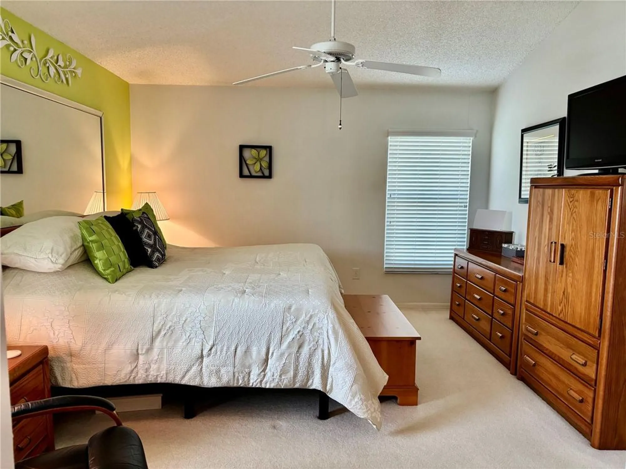 Property Slideshow image 22 of 35 | 2002 e del webb blvd, Sun City Center, FL, 33573