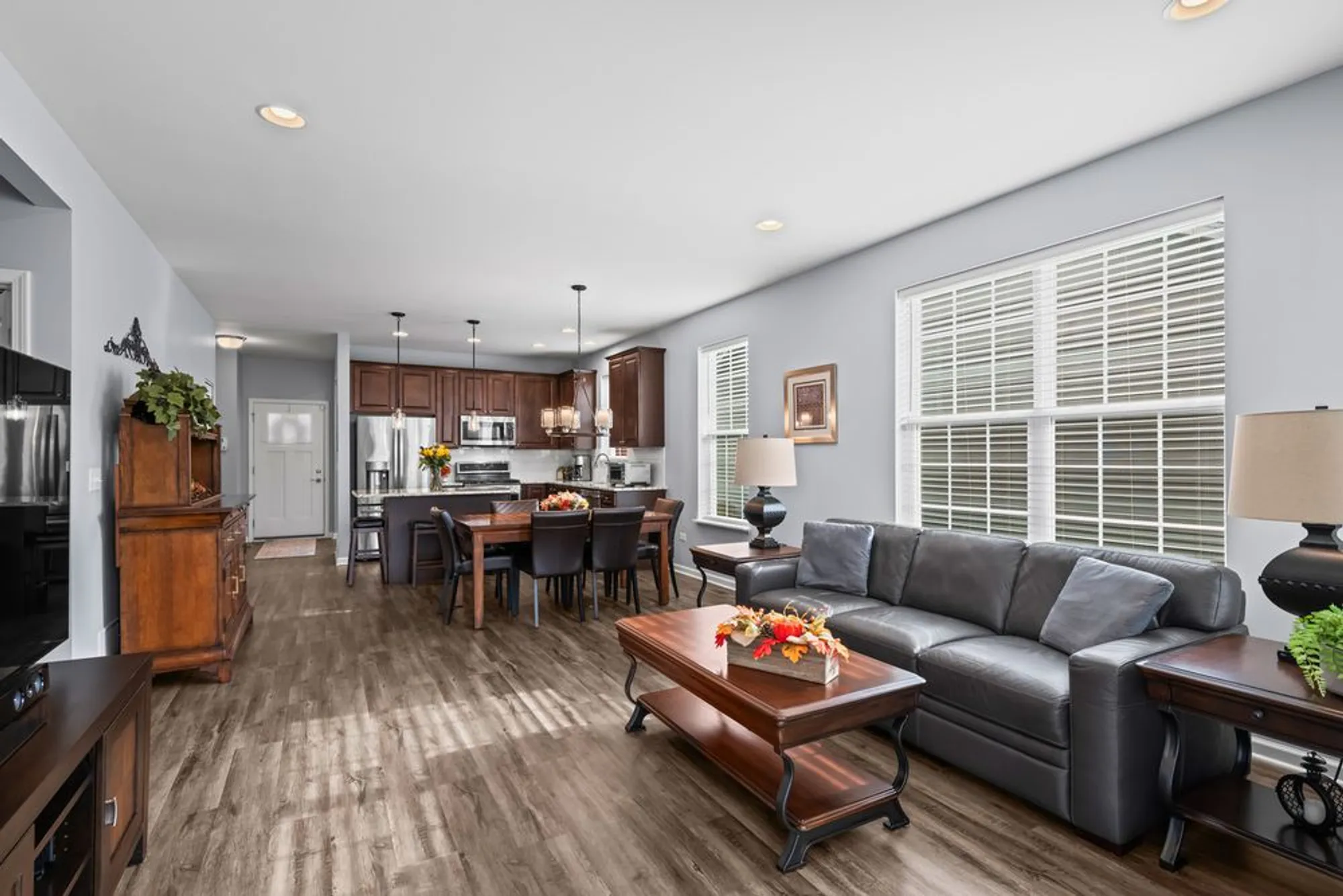 Property Slideshow image 10 of 23 | 460 mahogany dr, Algonquin, IL, 60102