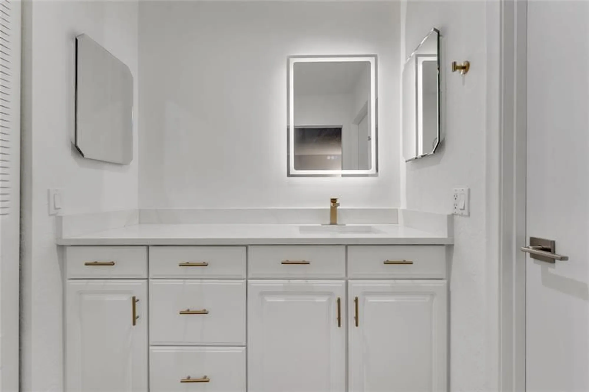 Property Slideshow image 12 of 33 | 21386 juego cir apt 10c, Boca Raton, FL, 33433