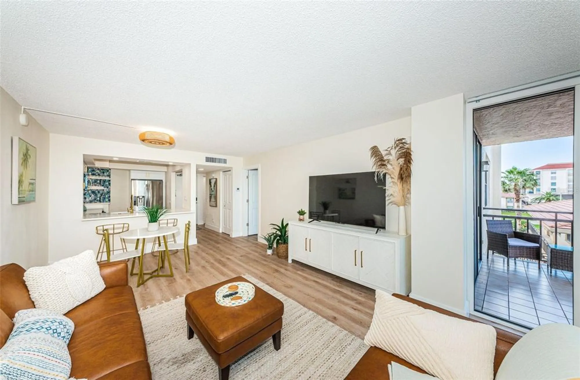 Property Slideshow image 5 of 50 | 6177 sun blvd apt 307, Saint Petersburg, FL, 33715