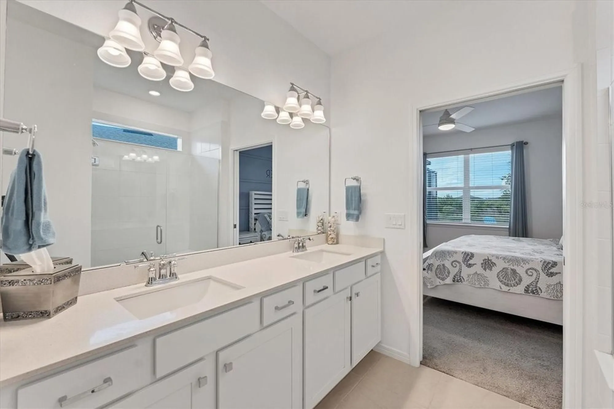 Property Slideshow image 19 of 70 | 10661 spring tide way, Parrish, FL, 34219