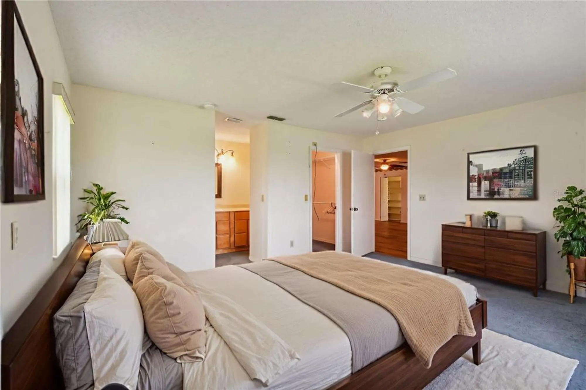 Property Slideshow image 18 of 28 | 912 e del webb blvd, Sun City Center, FL, 33573
