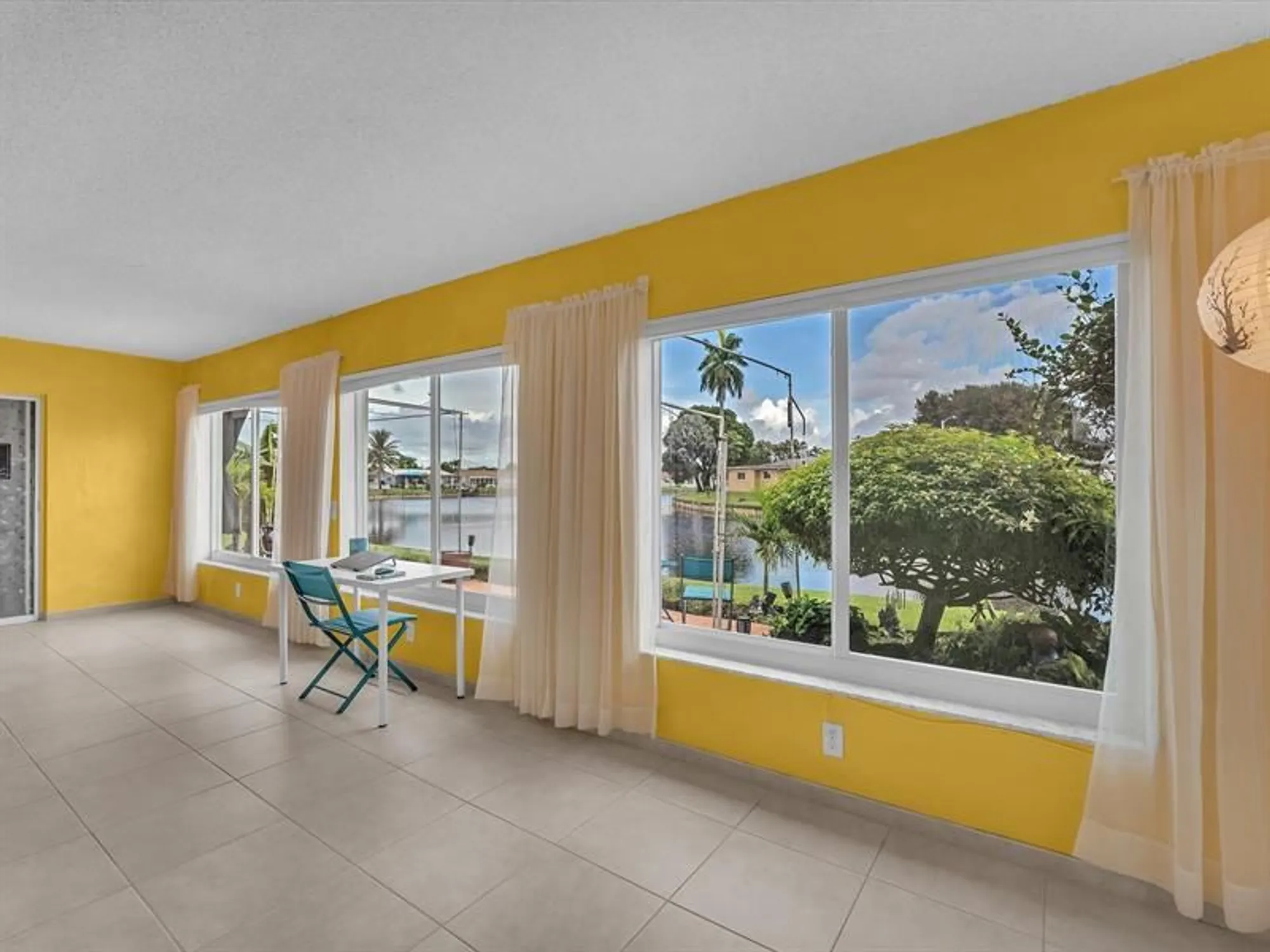 Property Slideshow image 9 of 25 | 4623 nw 46th st, Tamarac, FL, 33319