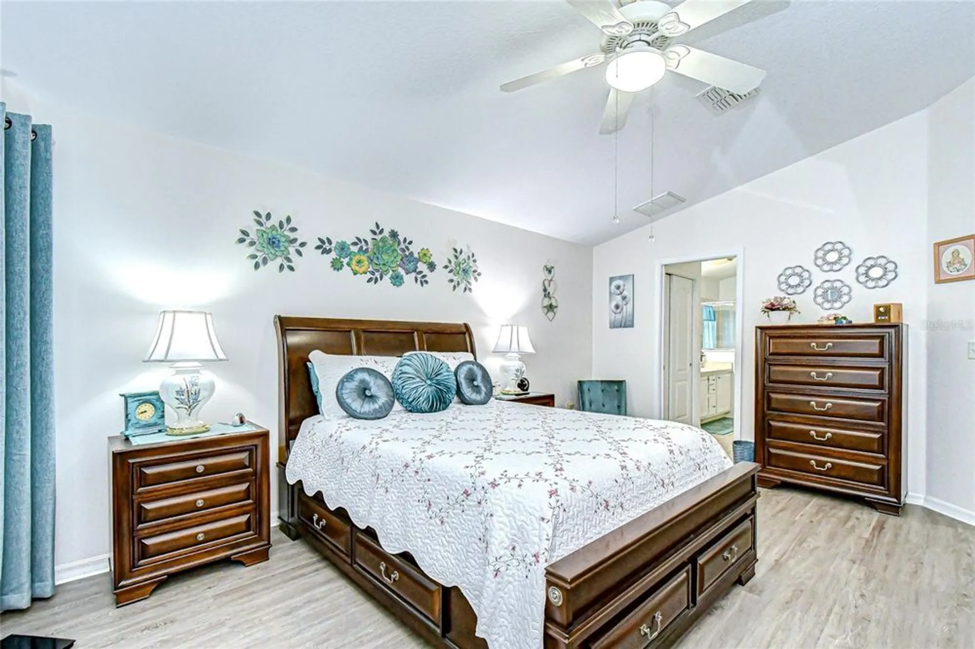 Property Slideshow image 13 of 38 | 10245 buncombe way, San Antonio, FL, 33576