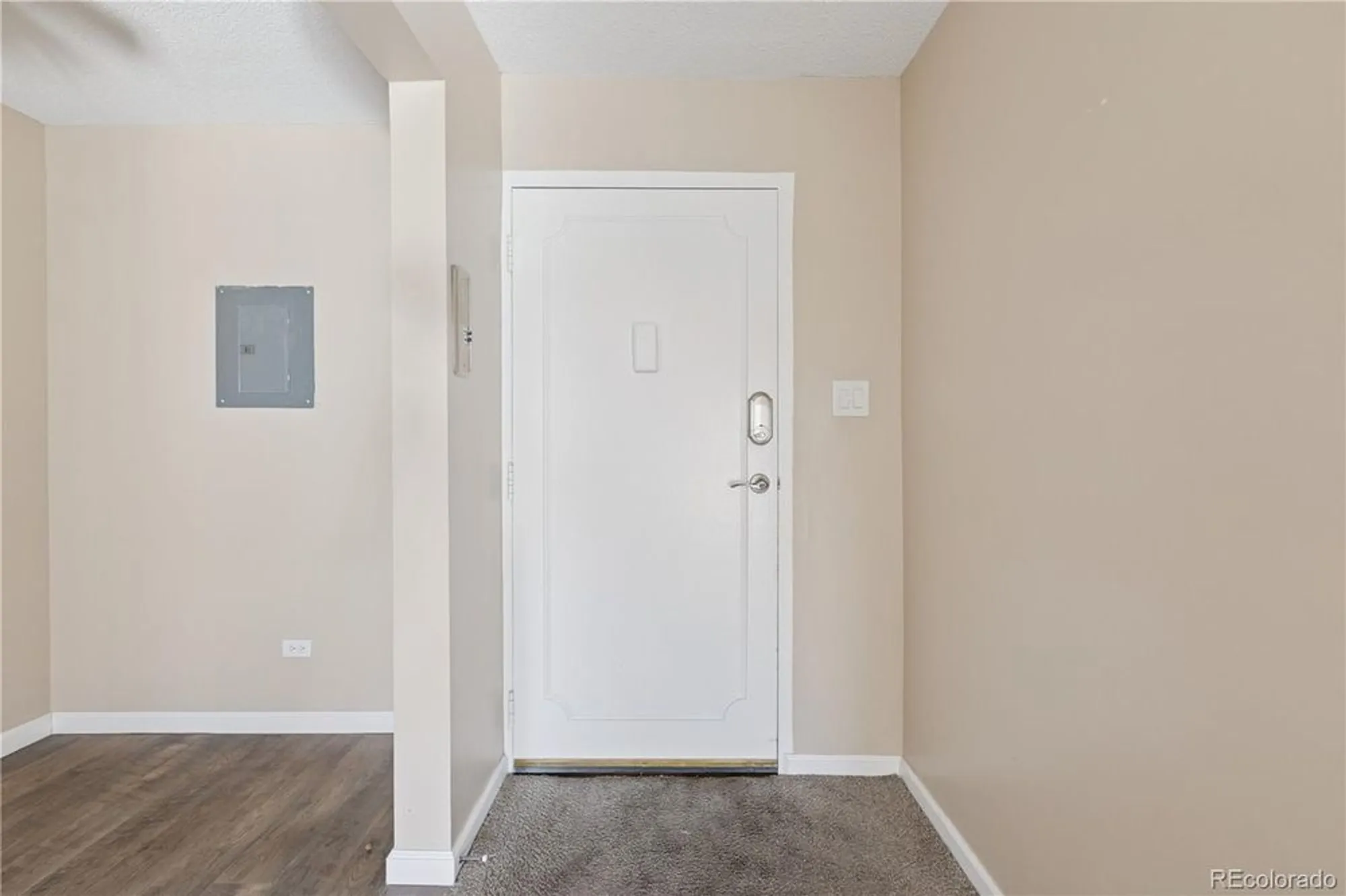Property Slideshow image 6 of 35 | 660 s alton way 7b, Denver, CO, 80247