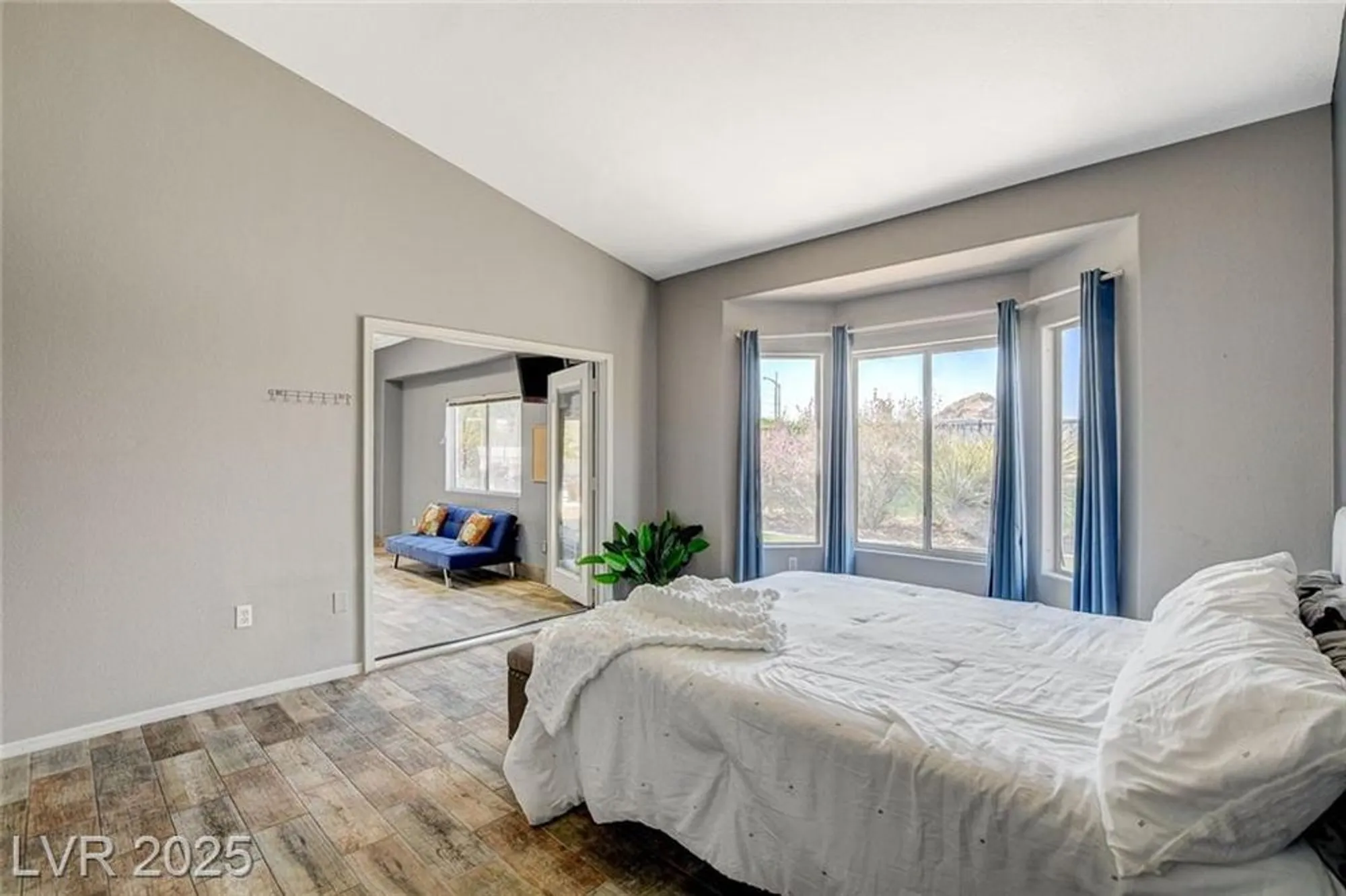 Property Slideshow image 20 of 66 | 3112 haddon dr, Las Vegas, NV, 89134
