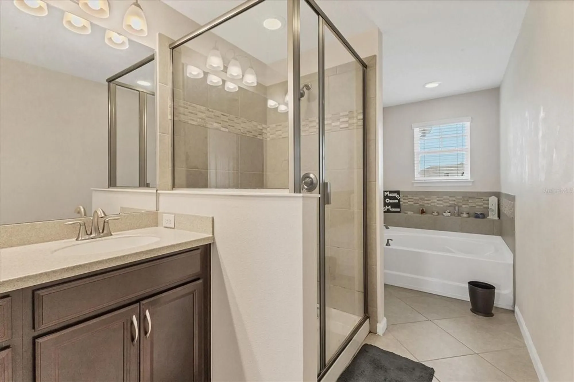Property Slideshow image 17 of 50 | 11925 brookside dr, Bradenton, FL, 34211