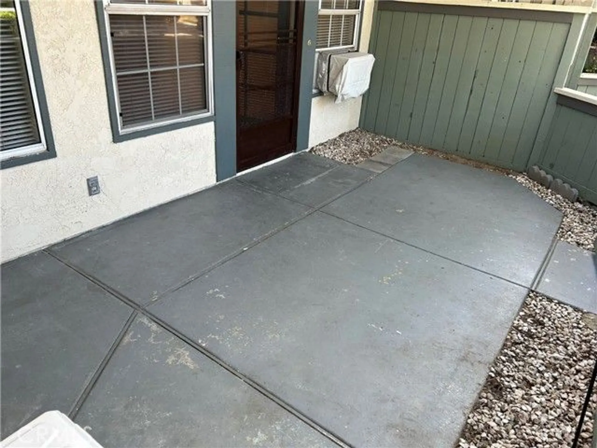 Property Slideshow image 29 of 47 | 18232 parkview ln 103, Huntington Beach, CA, 92648