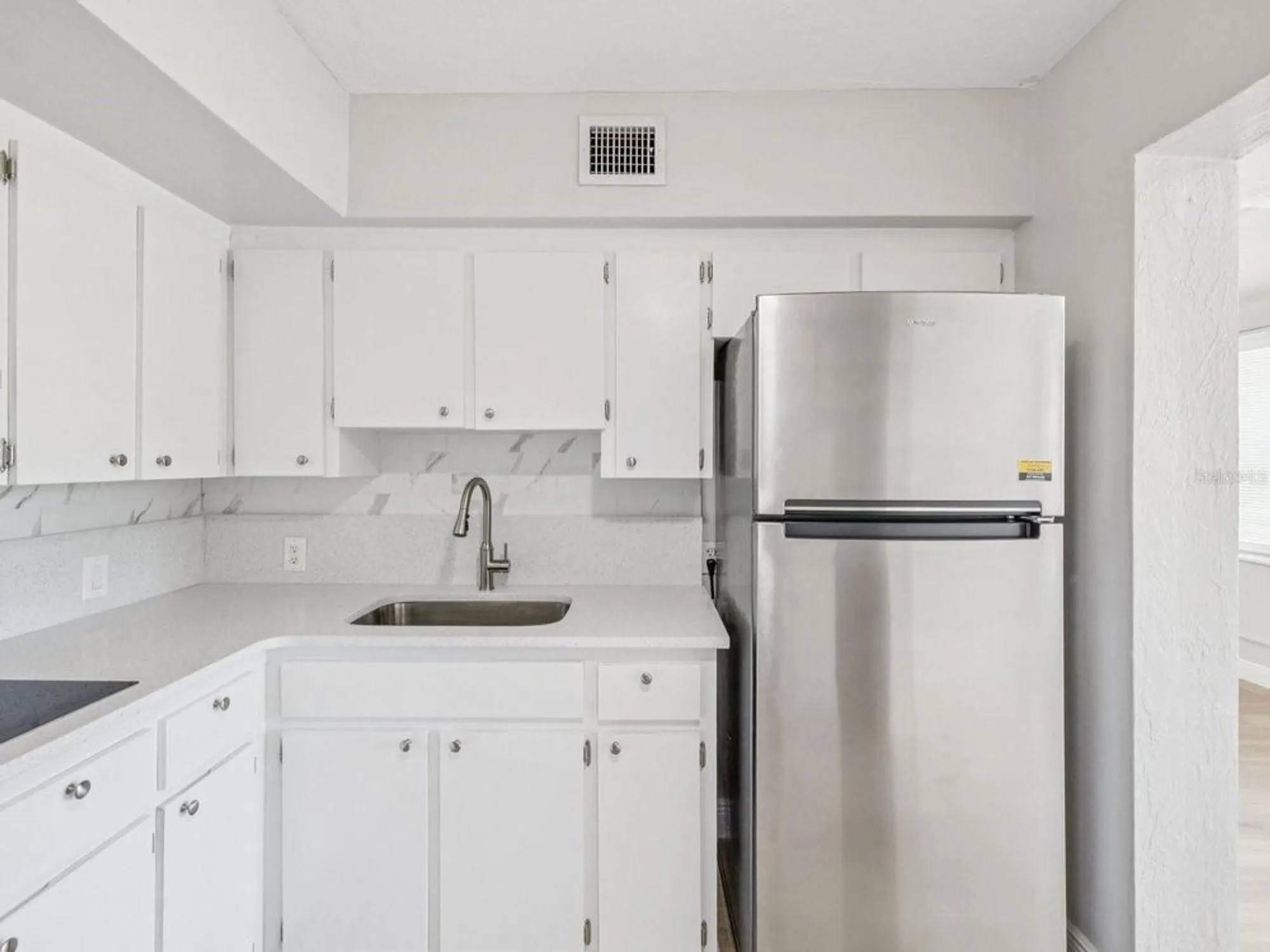 Property Slideshow image 14 of 65 | 2433 brazilia dr apt 43, Clearwater, FL, 33763