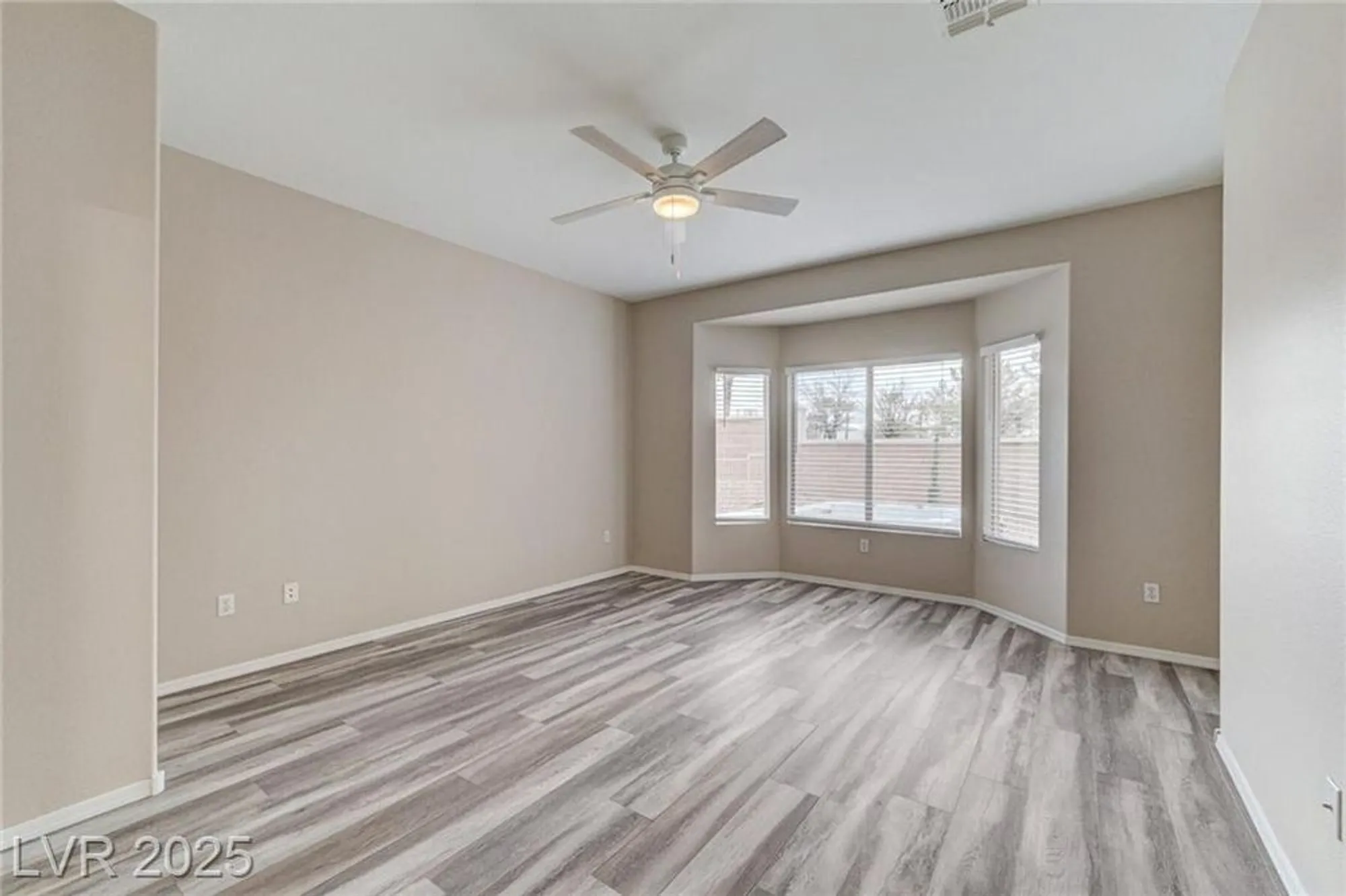 Property Slideshow image 38 of 93 | 2160 tiger links dr, Henderson, NV, 89012