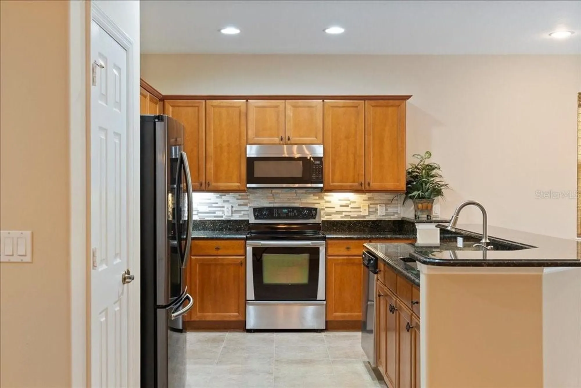 Property Slideshow image 8 of 39 | 10662 camarelle cir, Fort Myers, FL, 33913