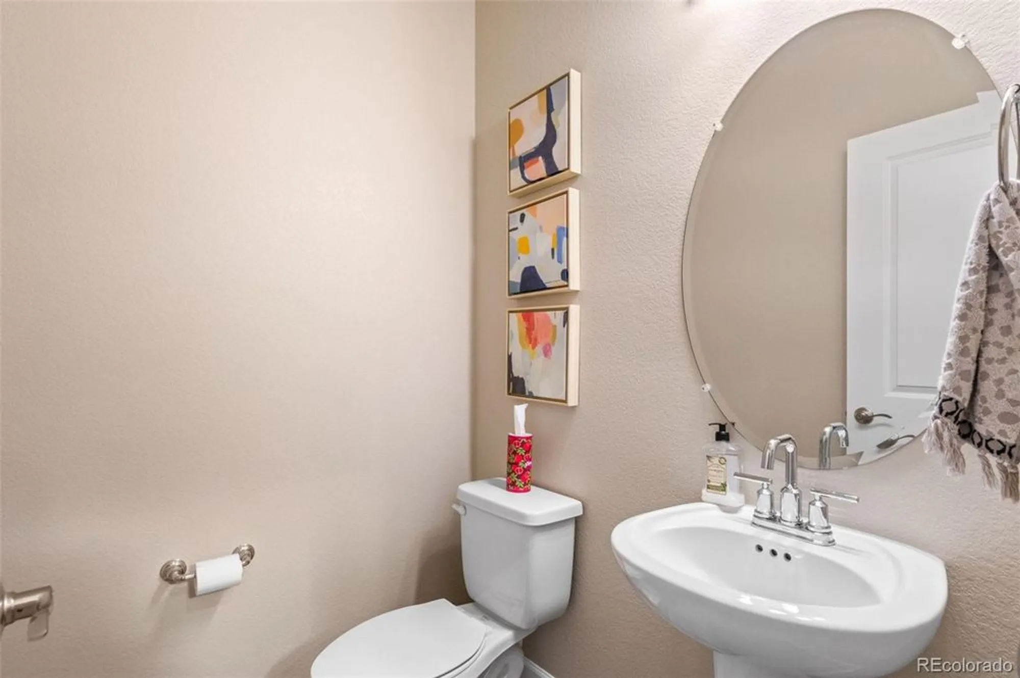 Property Slideshow image 22 of 39 | 3888 red valley ln, Castle Rock, CO, 80104