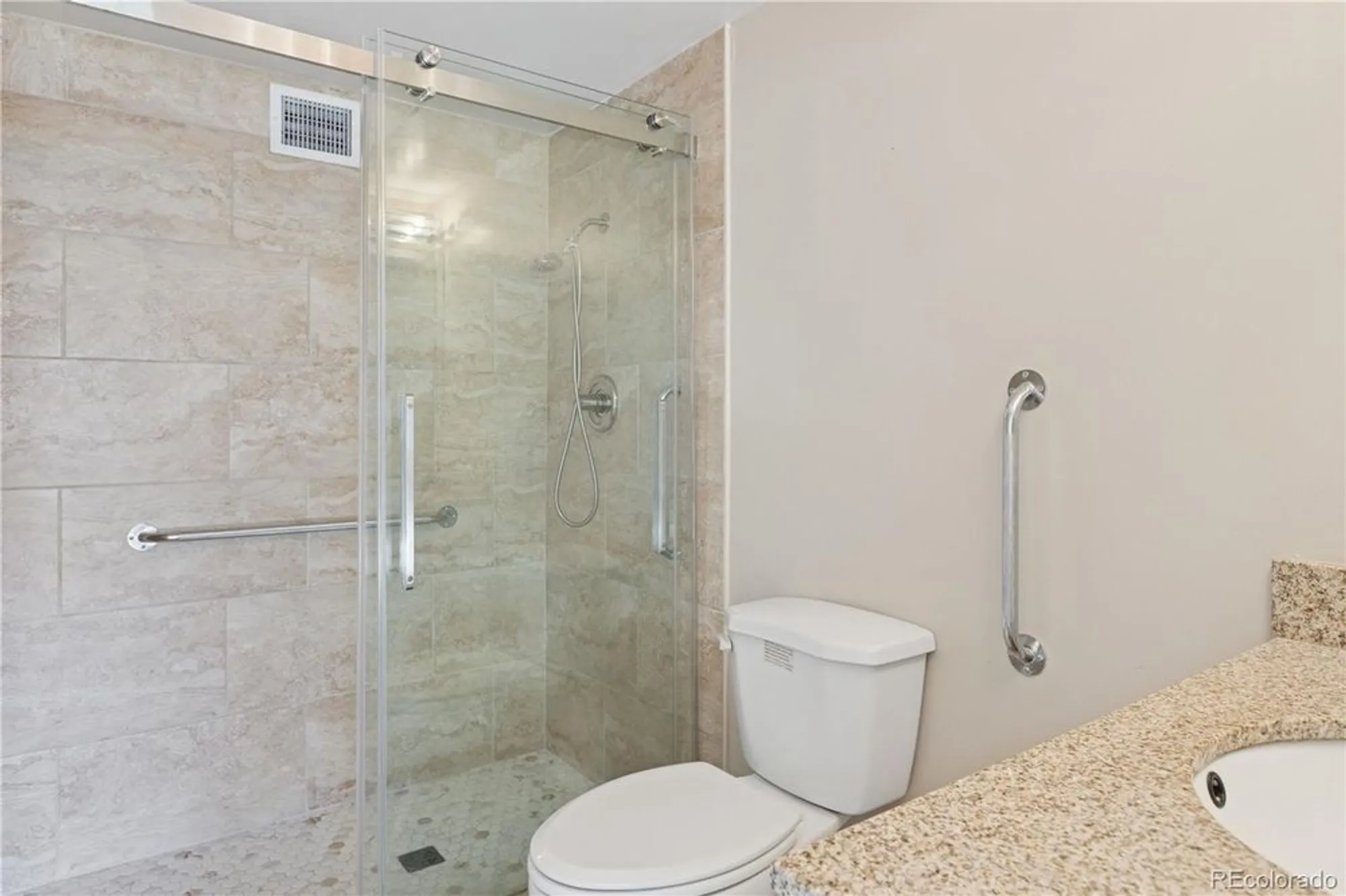 Property Slideshow image 28 of 35 | 660 s alton way 7b, Denver, CO, 80247