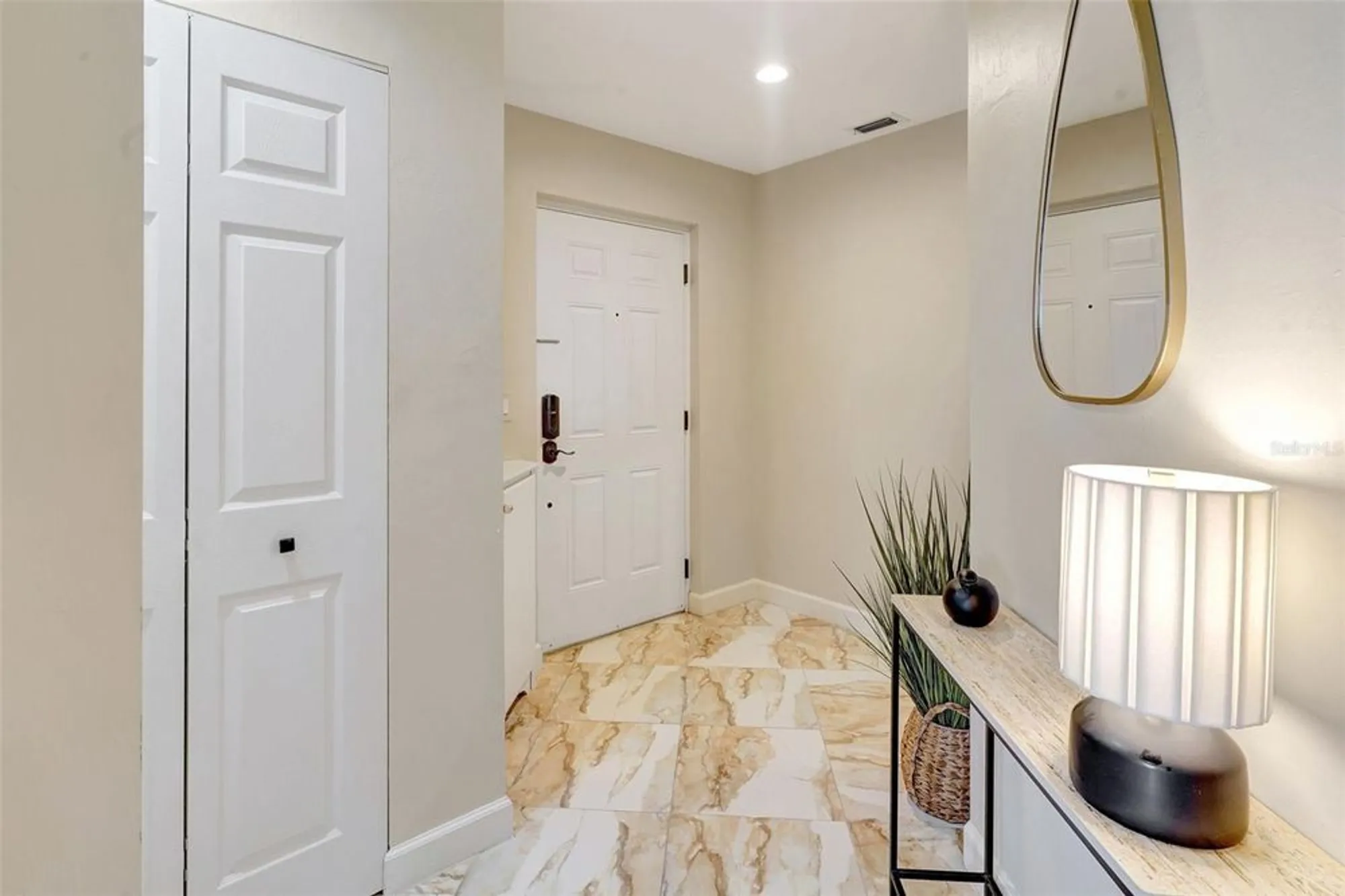 Property Slideshow image 8 of 32 | 2060 matecumbe key rd unit 2501, Punta Gorda, FL, 33955