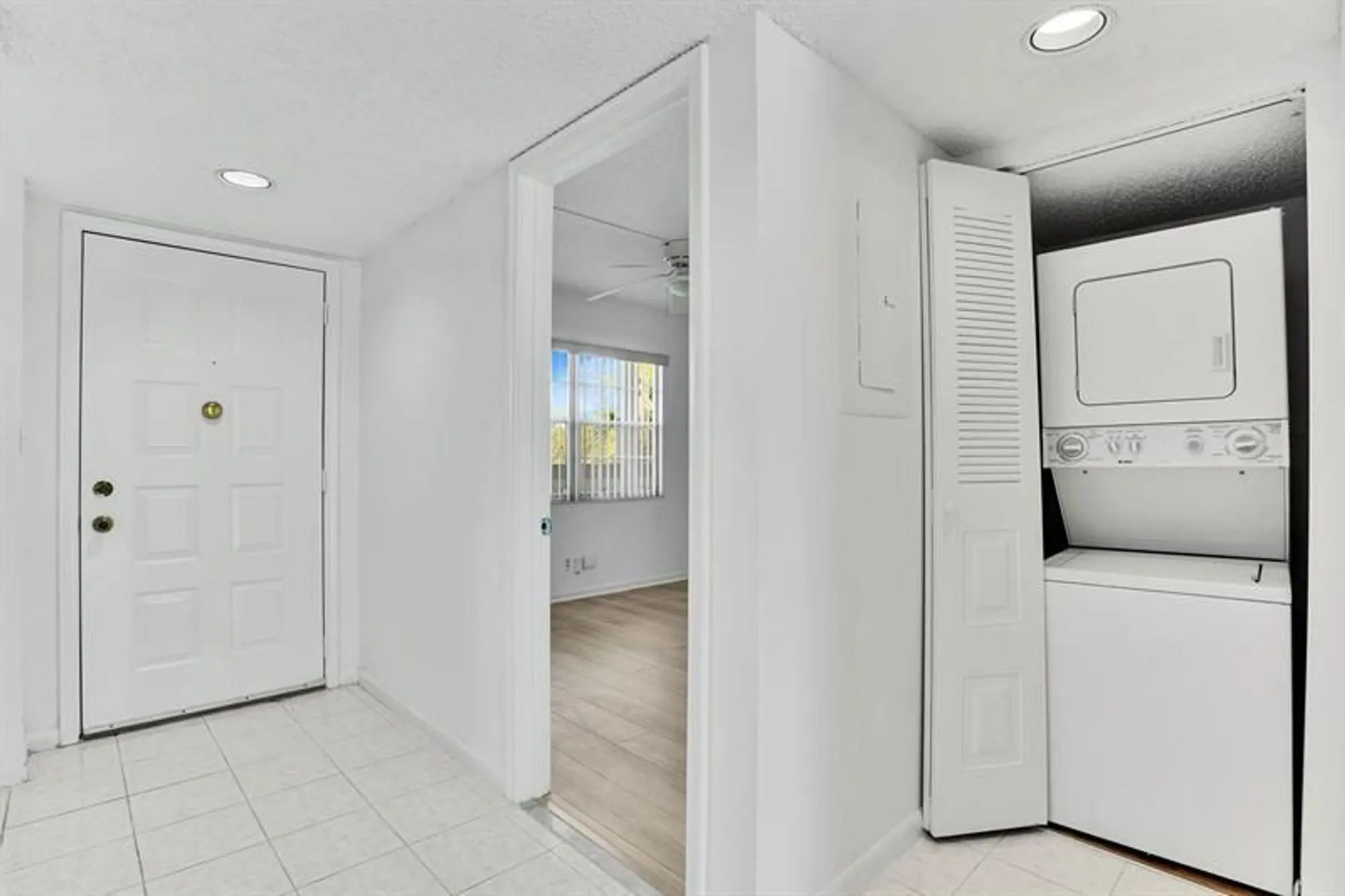 Property Slideshow image 16 of 35 | 1801 eleuthera pt g3, Coconut Creek, FL, 33066