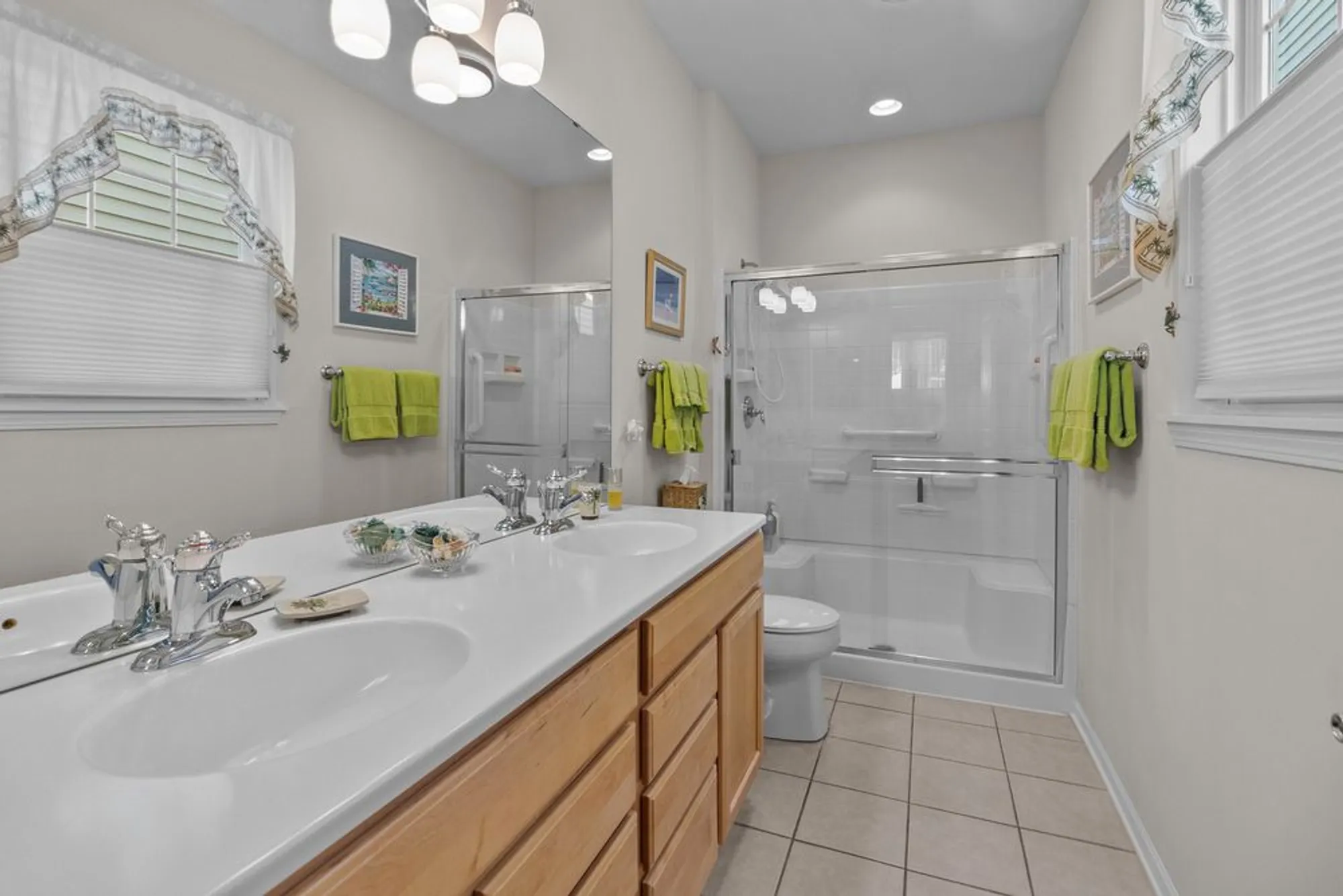 Property Slideshow image 16 of 29 | 12774 holbrook dr, Huntley, IL, 60142