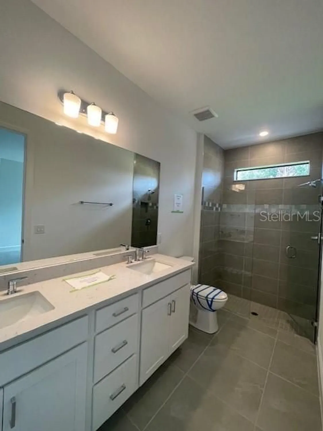 Property Slideshow image 4 of 5 | 18848 indian rock pl, Lakewood Ranch, FL, 34211