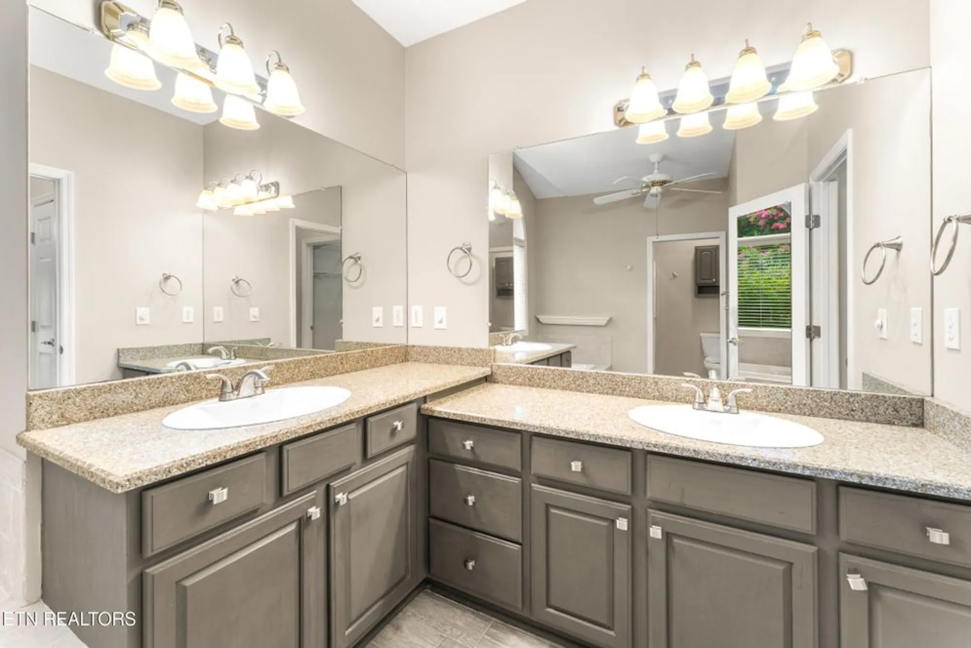 Property Slideshow image 21 of 58 | 123 inata cir, Loudon, TN, 37774