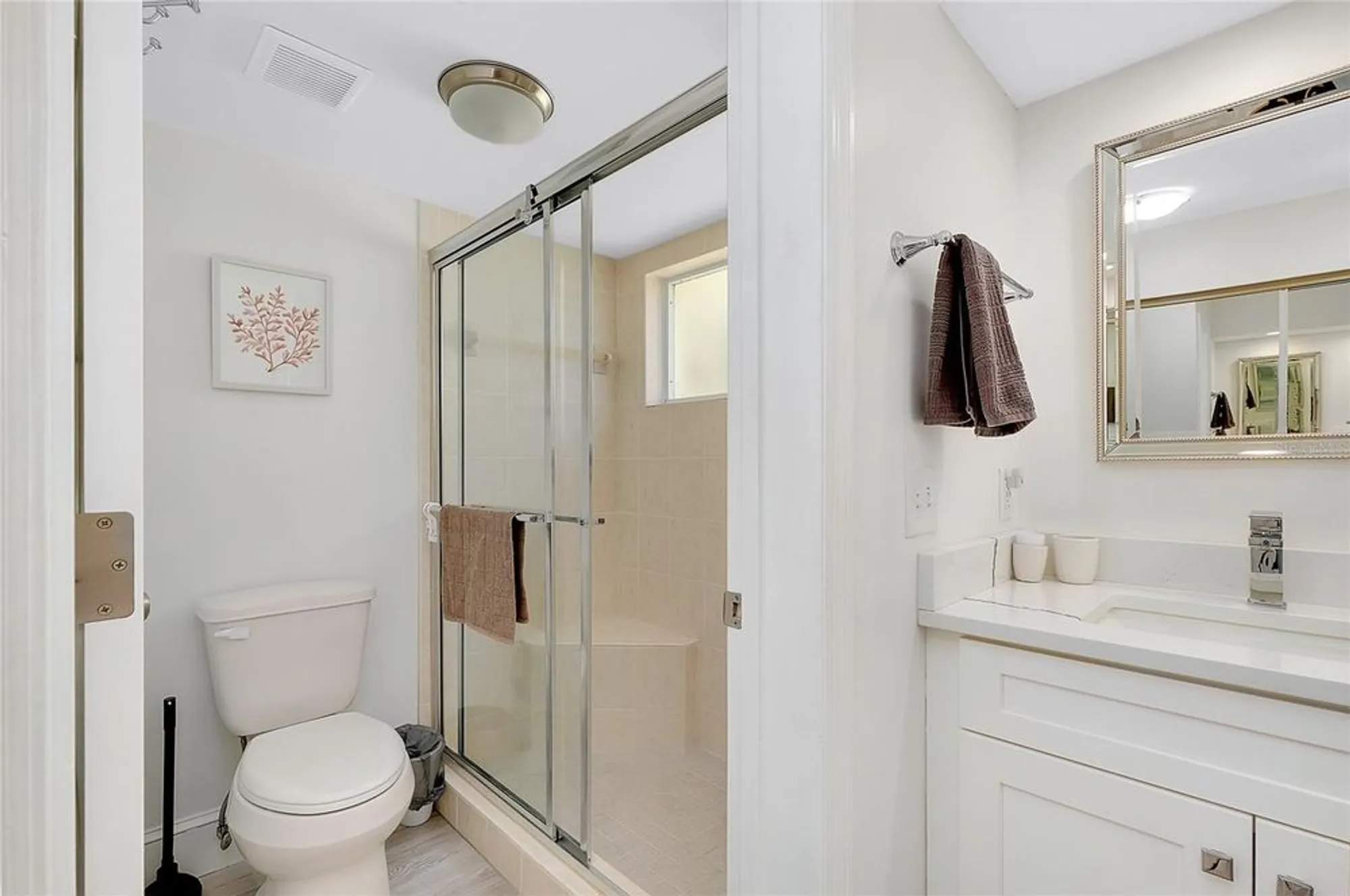 Property Slideshow image 32 of 68 | 433 cerromar ln 430, Venice, FL, 34293